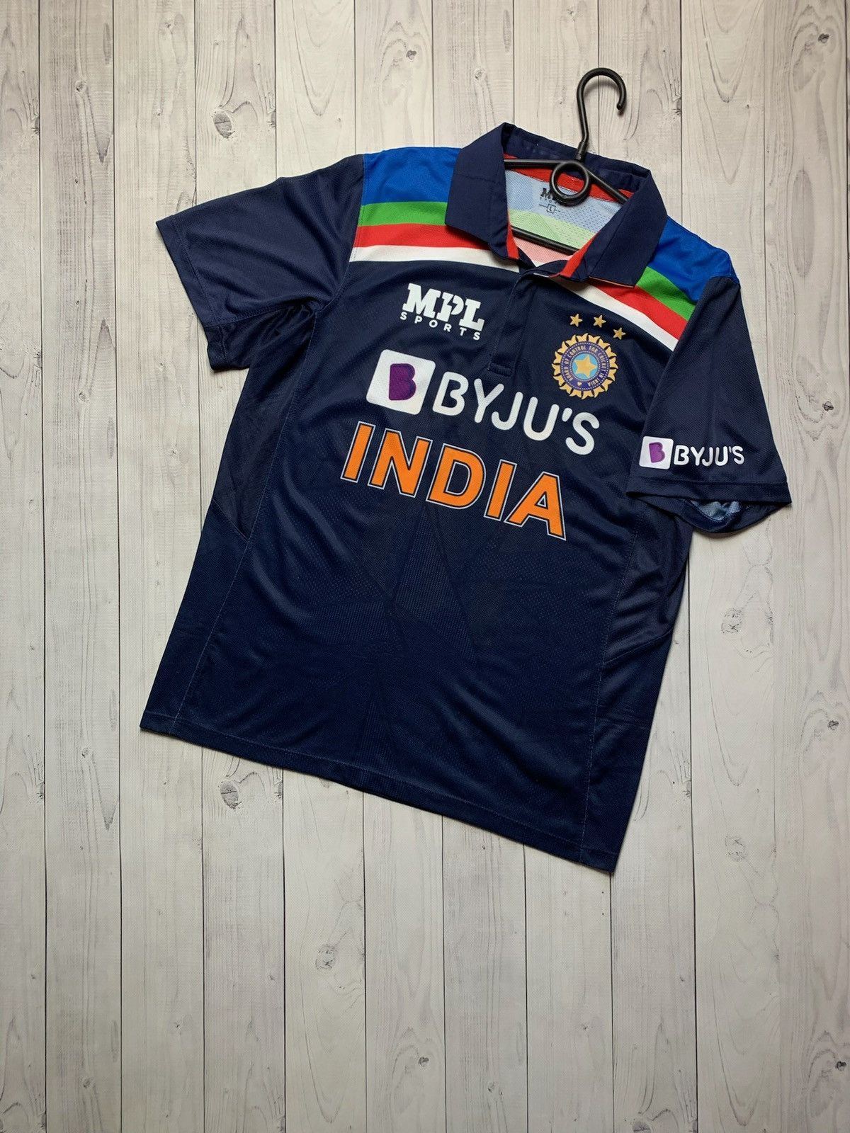 Vintage Vintage Cricket India jersey 18 Virat size L Size US L / EU 52-54 / 3 - 4 Thumbnail