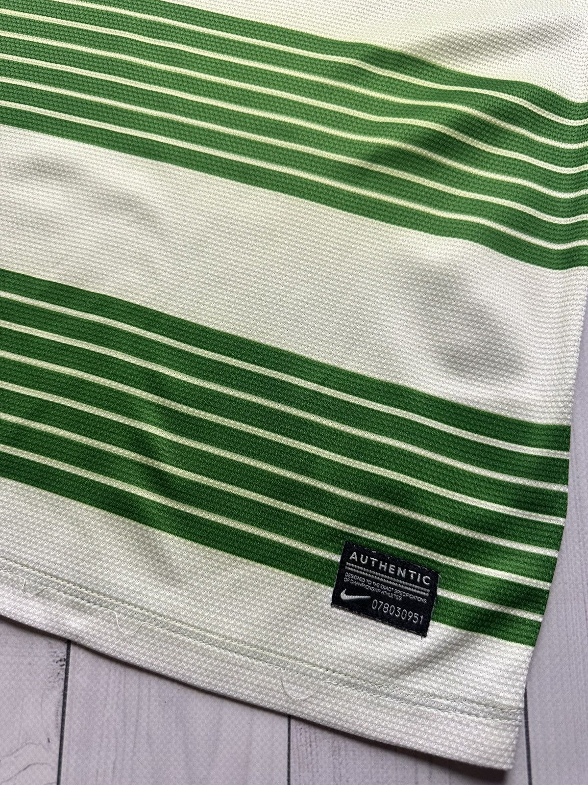Nike × Vintage Vintage Celtic Nike soccer jersey size S Size US S / EU 44-46 / 1 - 4 Thumbnail