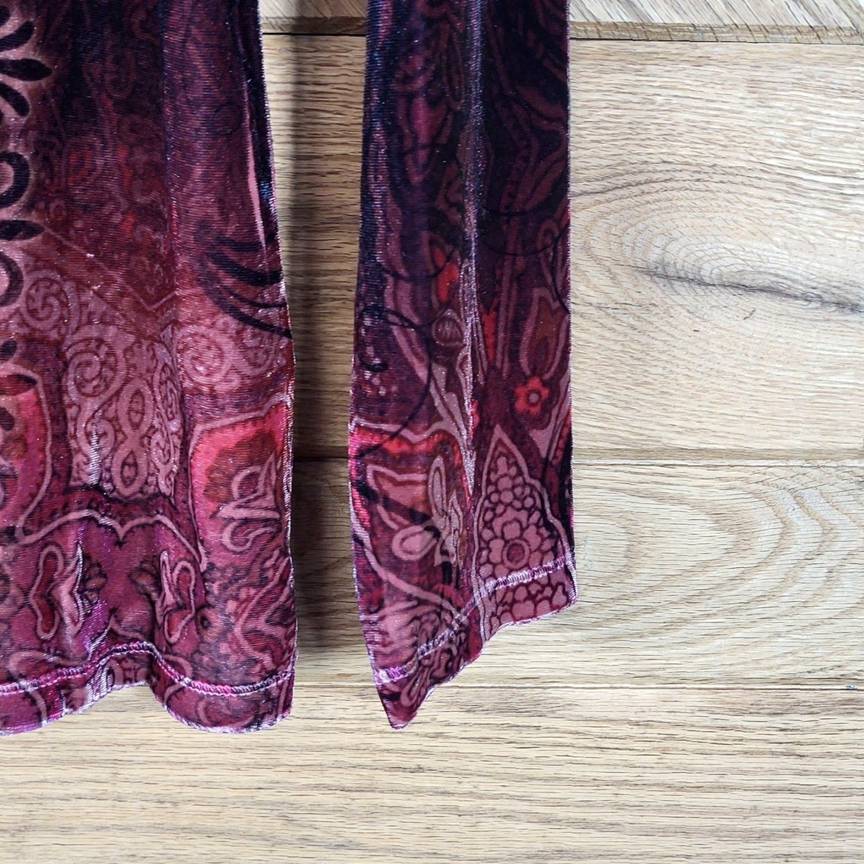 Vintage VINTAGE Christopher & Banks Velvet Burnout Top Women L Paisley Embellished Burgundy Size L / US 10 / IT 46 - 8 Thumbnail