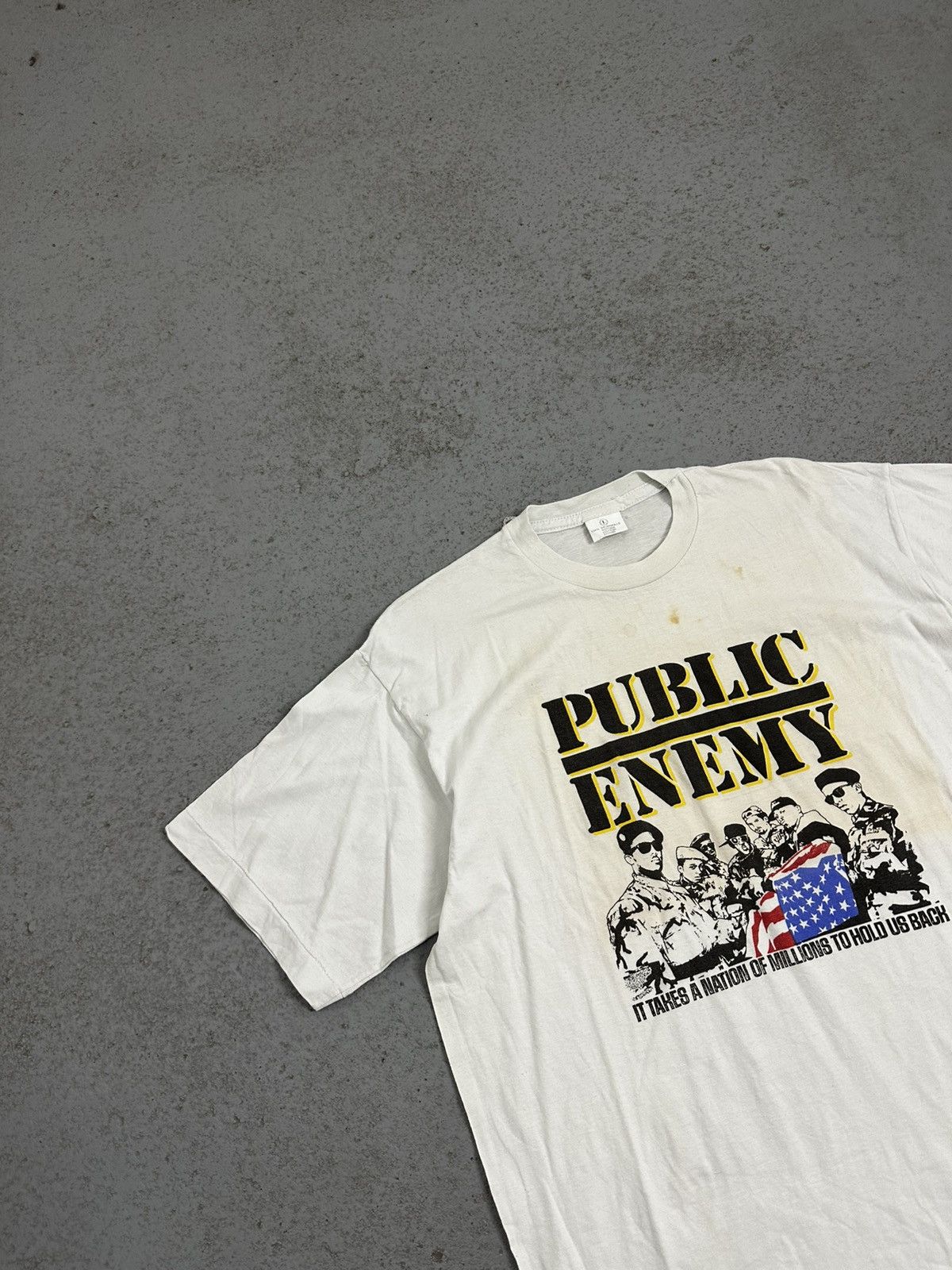 Band Tees Vintage Public Enemy It Takes A Nation Of Millions Band Tee Size US L / EU 52-54 / 3 - 2 Thumbnail