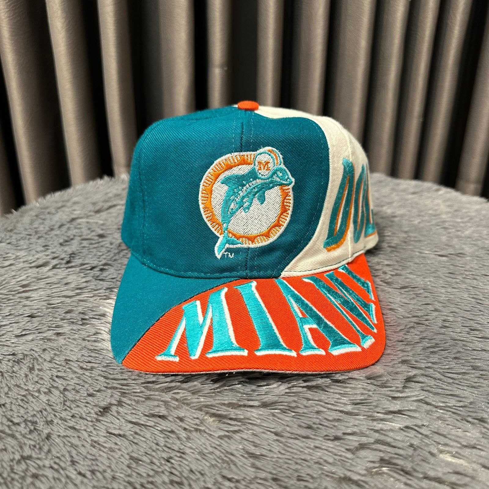 Vintage Miami Dolphins NFL Snapback offers Hat