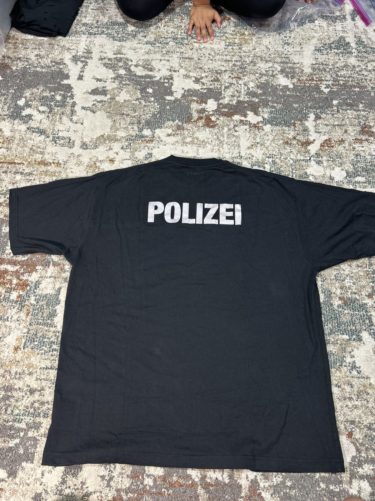 Vetements Vetements Polizei T-shirt Size US XL / EU 56 / 4 - 6 Thumbnail