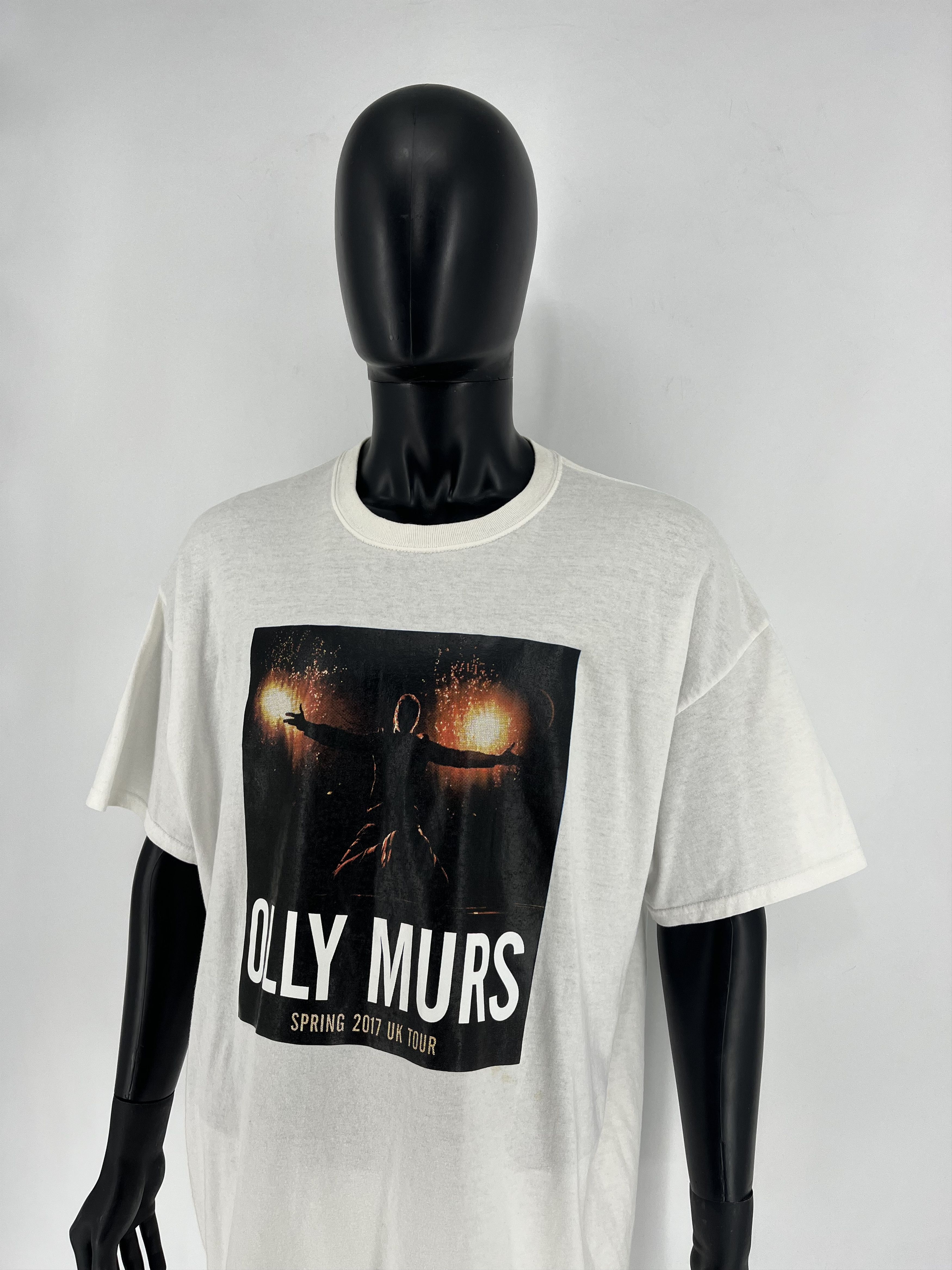 Band Tees Olly Murs Band Tee Tshirts Vintage Size XXL World Tour 2017 Size US XXL / EU 58 / 5 - 4 Thumbnail