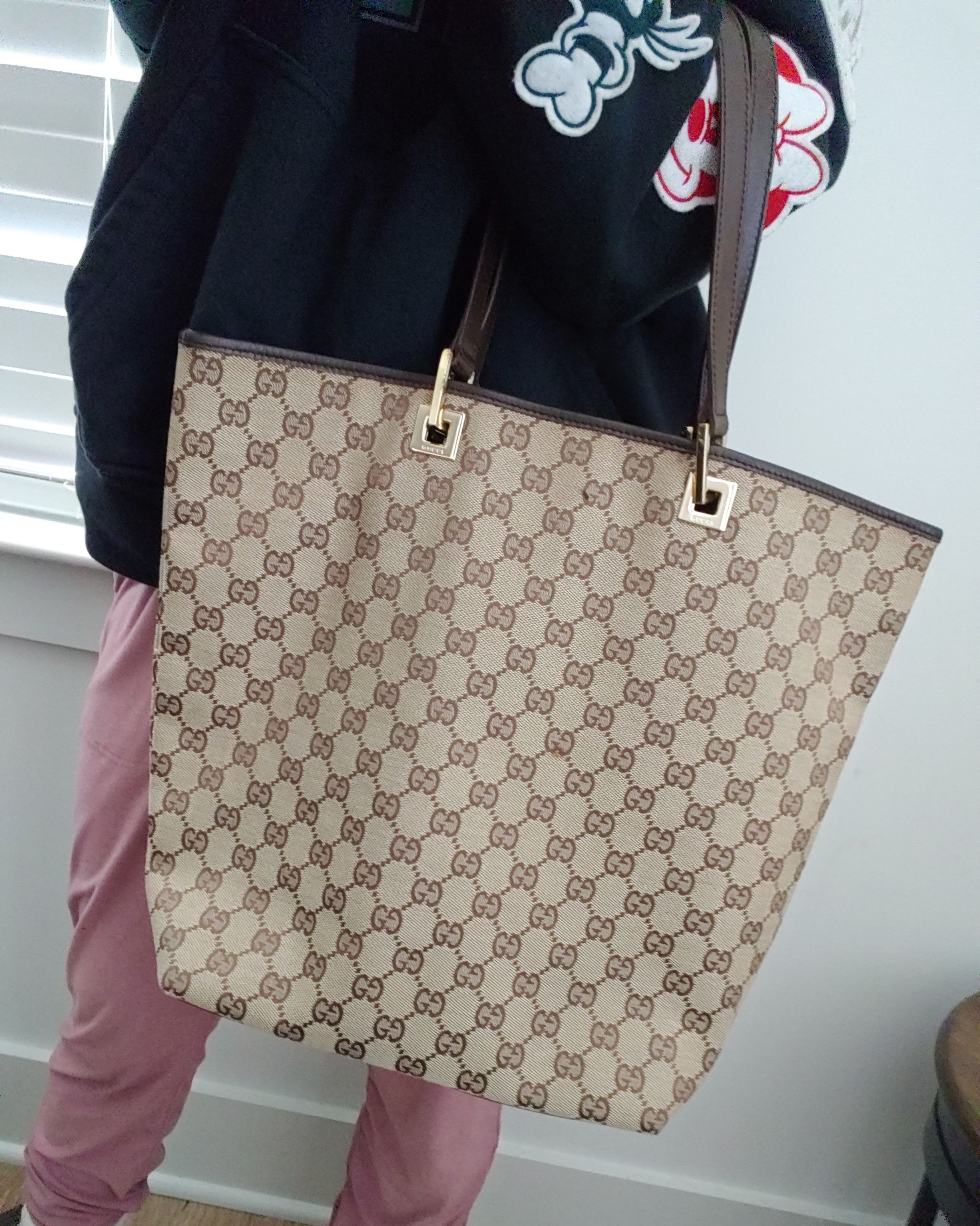 Gucci Authentic Gucci GG Monogram Supreme Bucket Tote Bag Size ONE SIZE - 1 Thumbnail