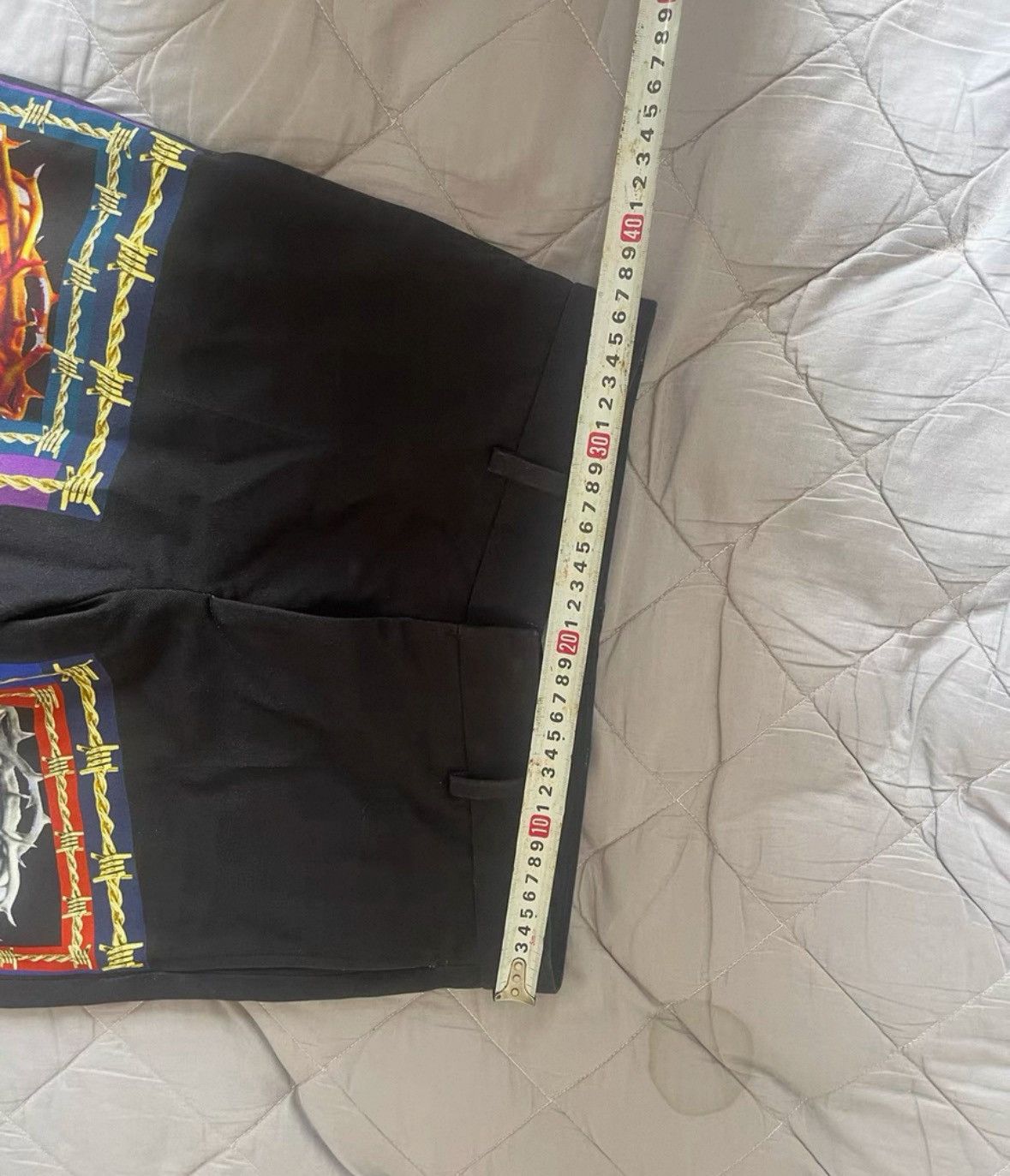 Givenchy Givenchy Black Character Printed Shorts size44 Size US 44 / EU 60 - 5 Thumbnail