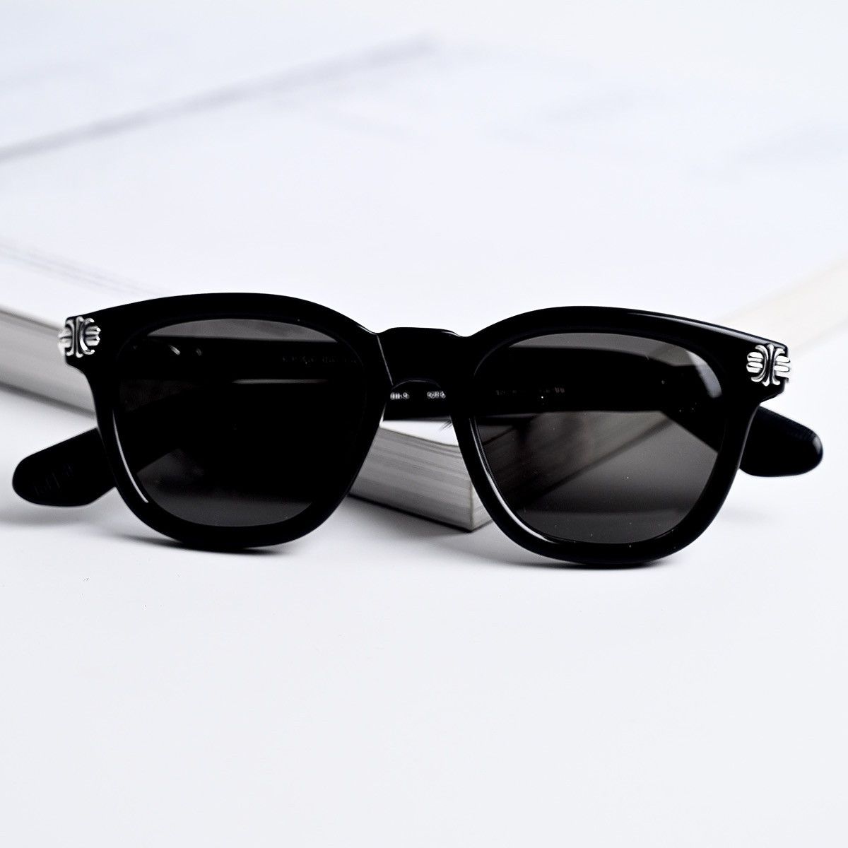 Chrome Hearts CHROME HEARTS SMOKE SHOW SUNGLASSES Size ONE SIZE - 10 Thumbnail