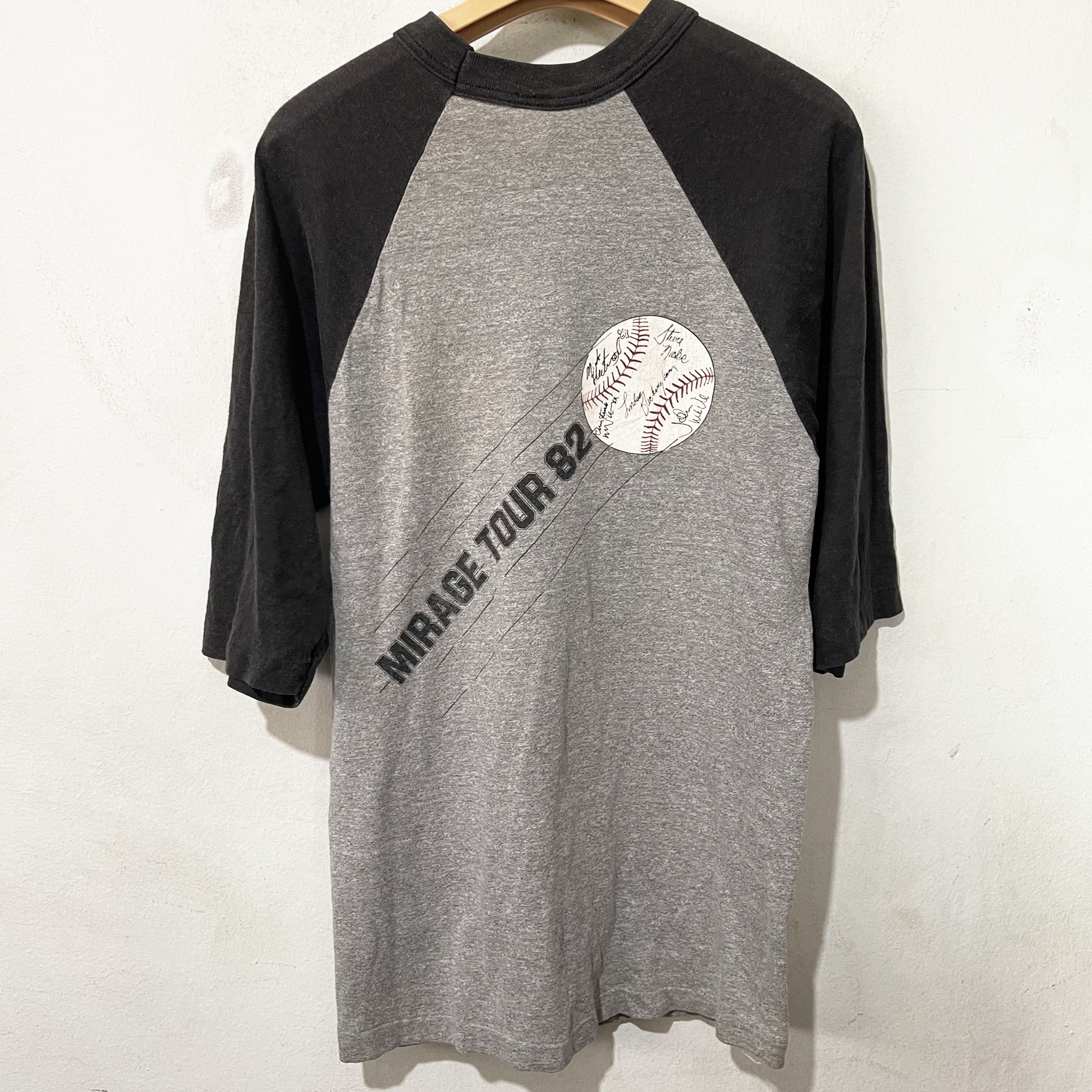 Band Tees Vintage 1982 Fleetwood Mac Raglan Baseball T-Shirt Size US XS / EU 42 / 0 - 4 Thumbnail