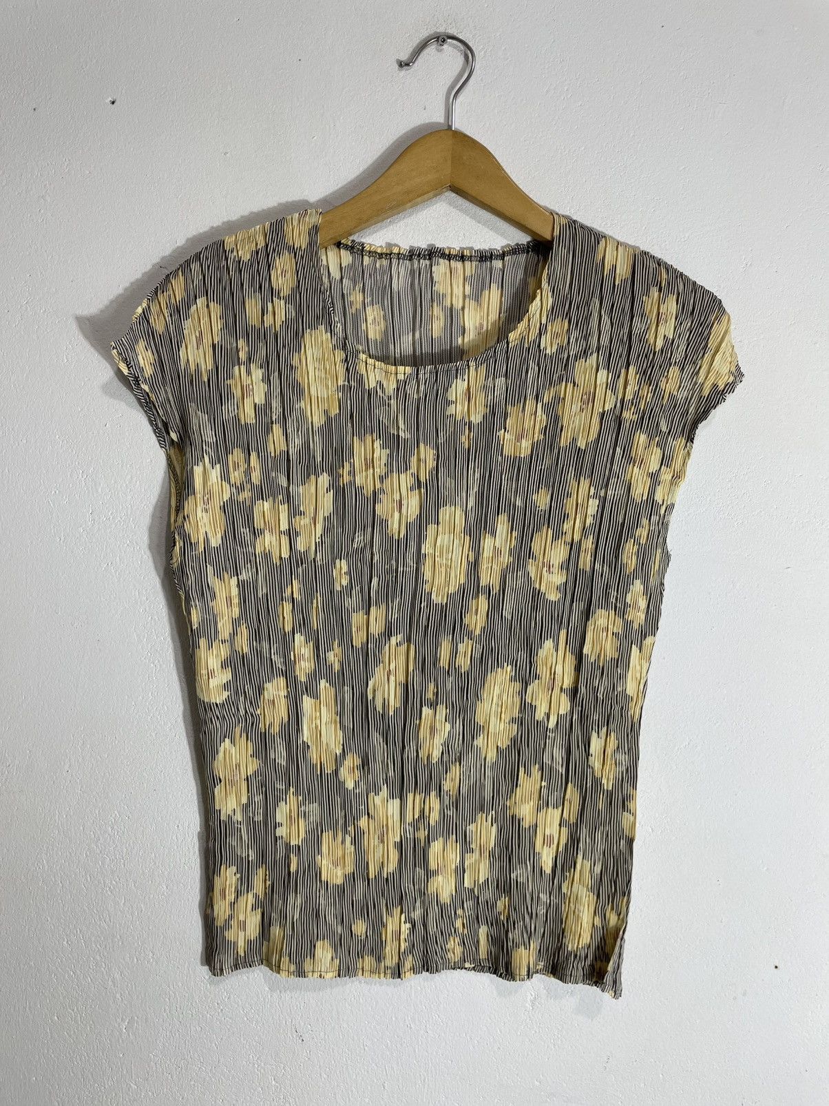 Issey Miyake Rave Wear Flower Abstract Pleated Shirt issey style Size US S / EU 44-46 / 1 - 1 Thumbnail