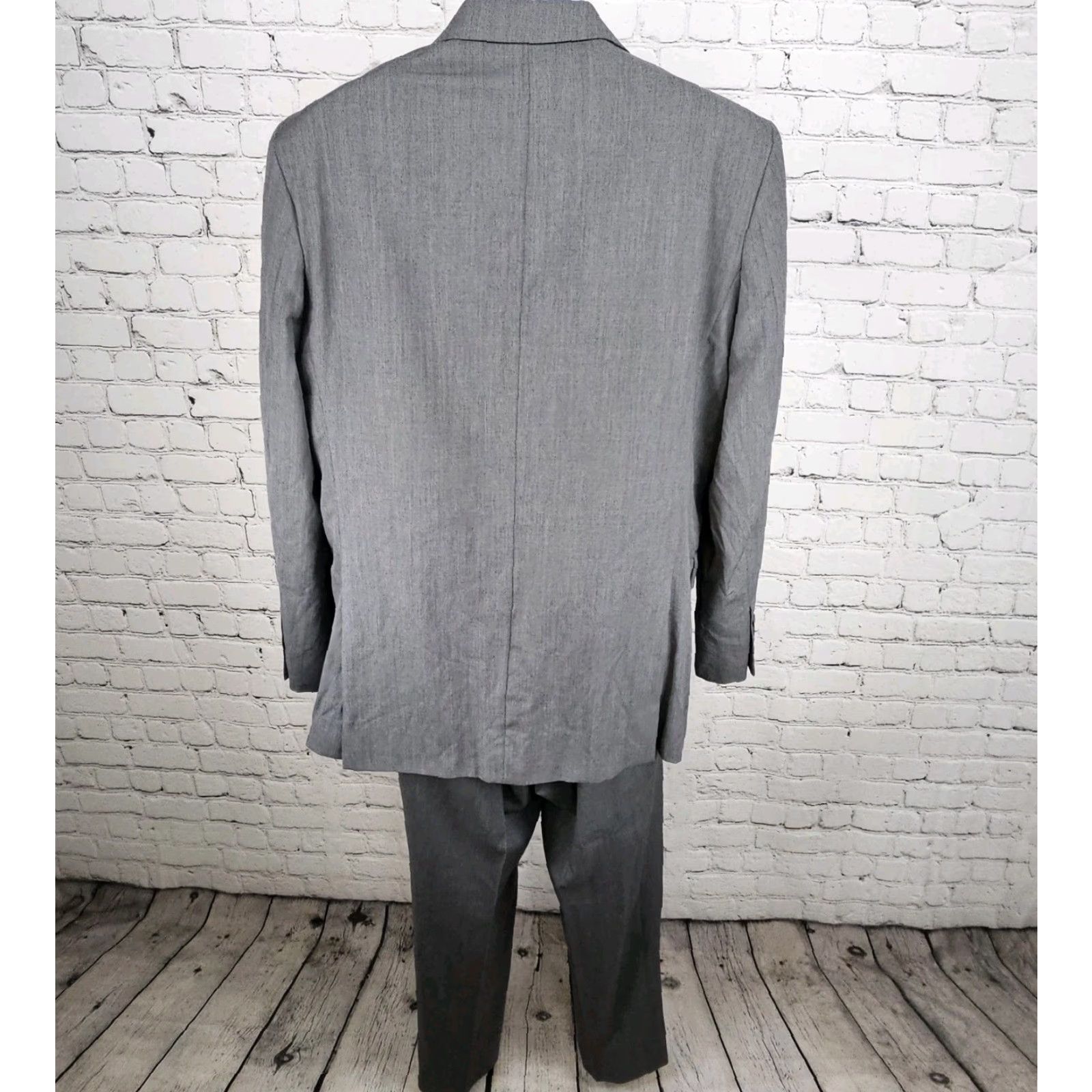 Egara Egara Grey 100% Wool Full Suit Set 2 Piece Peak 2 Button Slim Fit Blazer 44L/38 Size 44R - 2 Thumbnail