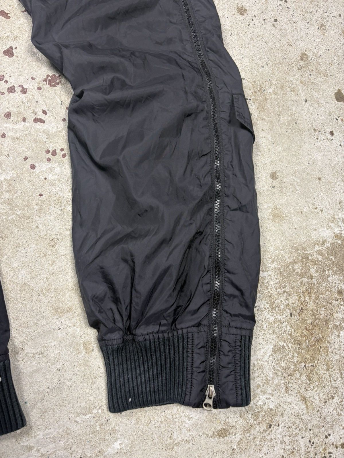 Giorgio Armani 2000s Armani Jeans Black Baggy Full Zip Cargo Track Pants Size US 33 - 4 Thumbnail