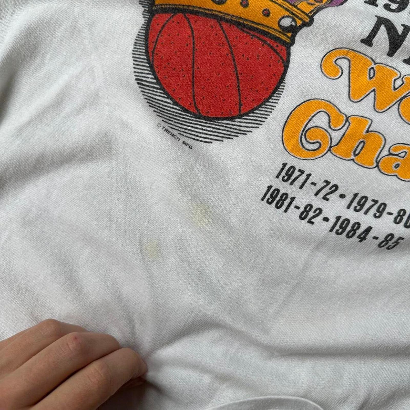 Vintage Rare Vintage 80s NBA Los Angeles Lakers World Champs Shirt Size US XL / EU 56 / 4 - 3 Thumbnail