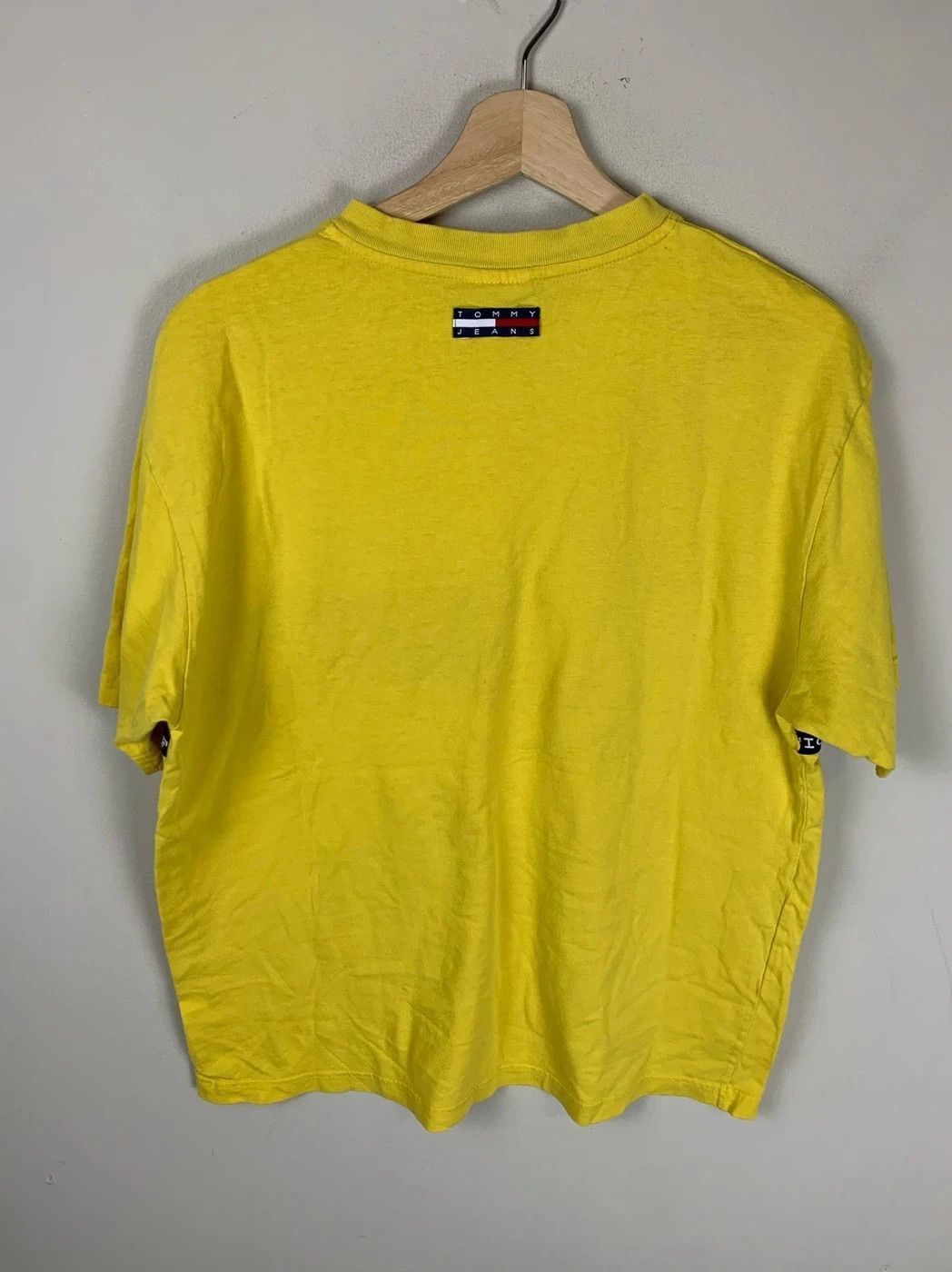 Tommy Hilfiger × Vintage Vintage Tommy Hilfiger Jeans T-Shirt Size US L / EU 52-54 / 3 - 2 Thumbnail