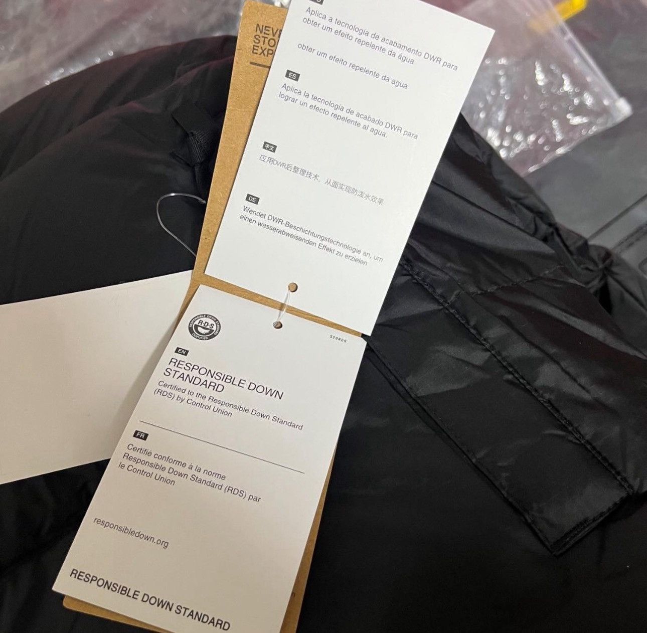 The North Face The North Face Retro Nuptse 700 Brand New Size US XS / EU 42 / 0 - 5 Thumbnail