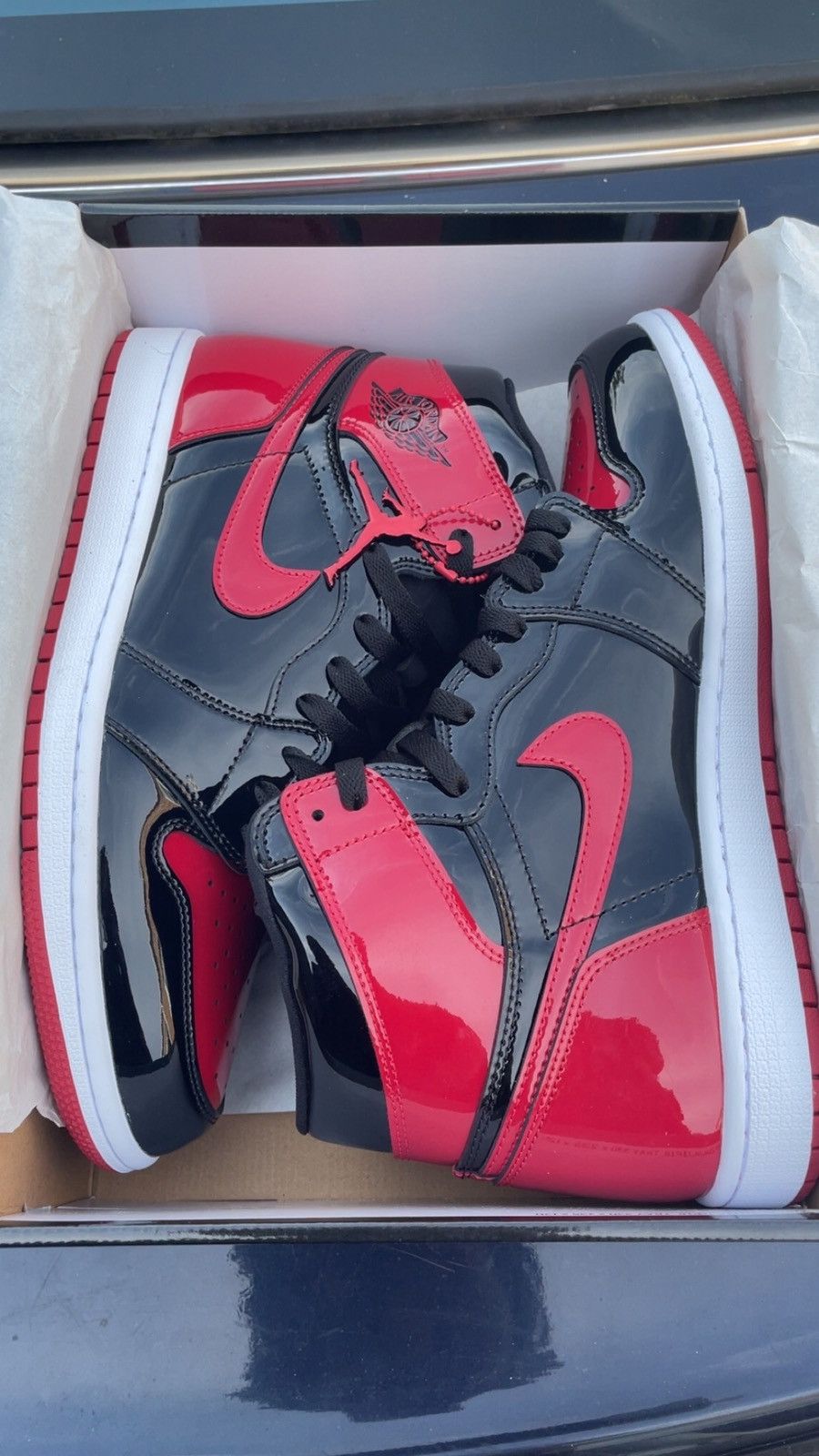 Nike Jordan 1 Retro High OG Patent Bred (DEAD STOCK) Size US 12 / EU 45 - 3 Thumbnail