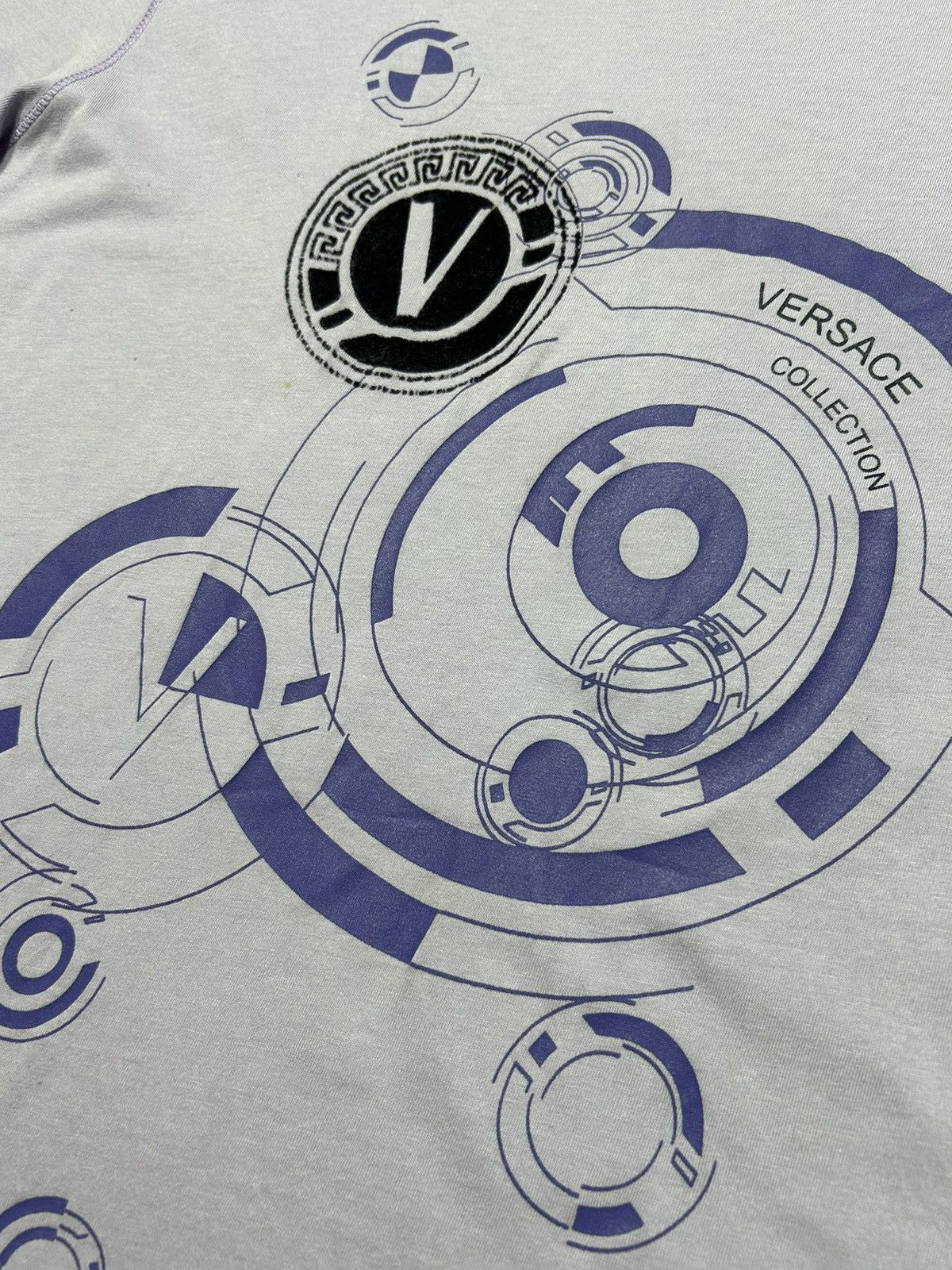Vintage Vintage Versace Collection Logo T-Shirt Size Xl Size US XL / EU 56 / 4 - 7 Thumbnail