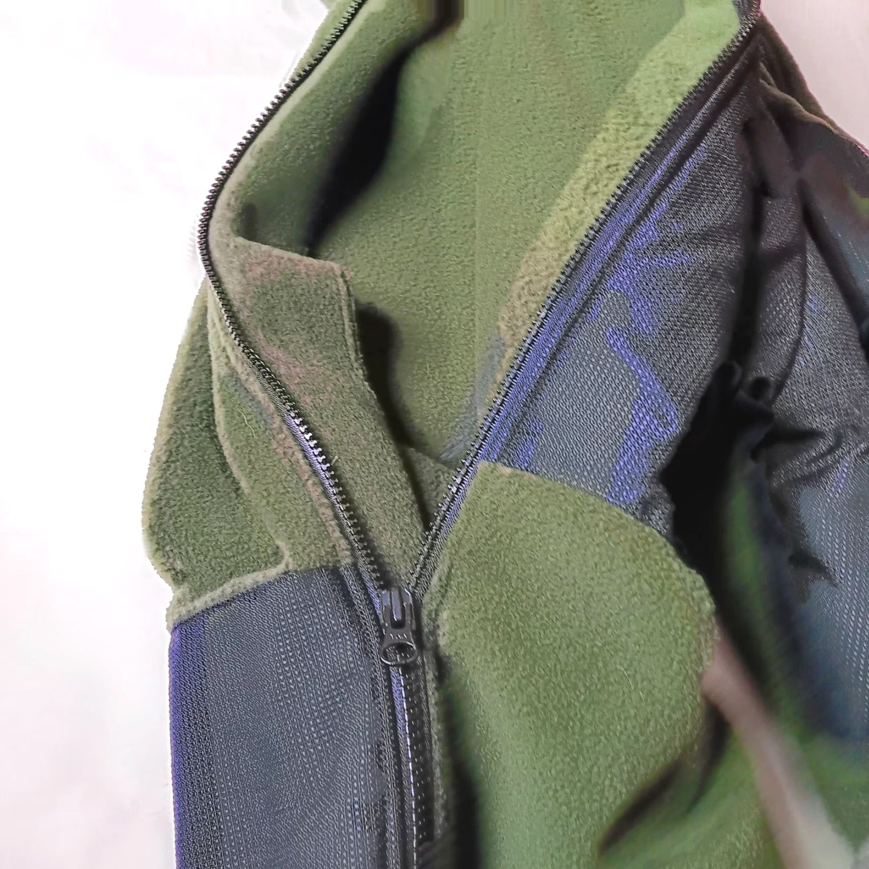 Vintage Adventure Tech Inc Bib Overalls Men L Green Fleece Knit Knee/Rear Reinforced Adjustable Straps Zip Side Zippers Snow Pants 29" Inseam Winter Outdoors Size US 33 - 6 Thumbnail
