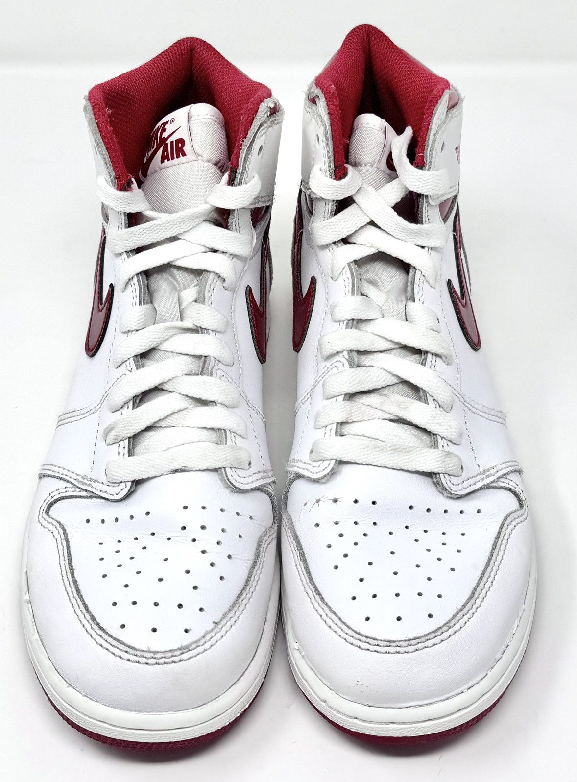 Jordan Brand × Nike Nike Air Jordan 1 Retro High OG 2017 Metallic Red GS size 7Y Size US 7 / EU 40 - 3 Thumbnail