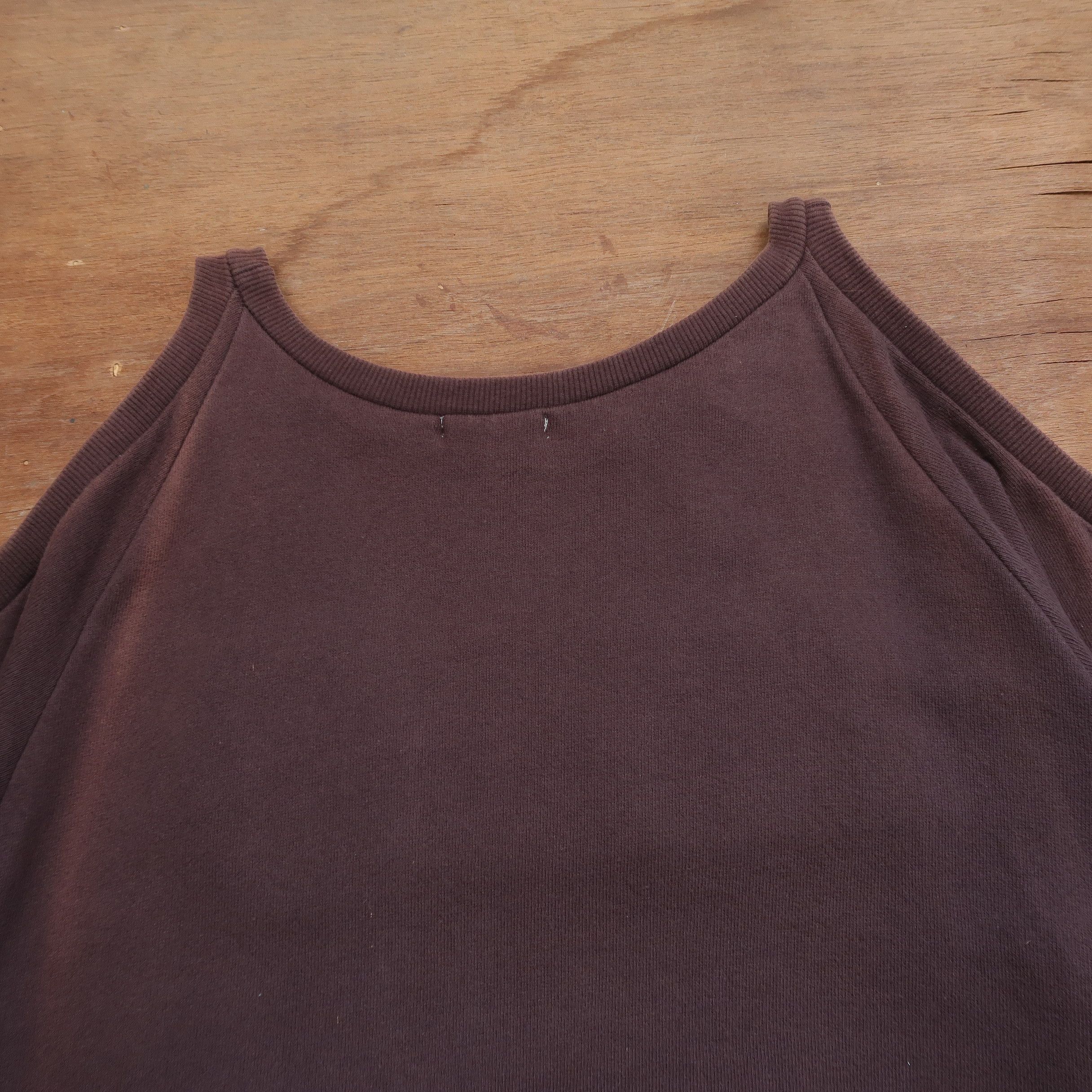 Japanese Brand 2000s Vanquish Japan Distressed Faded Shoulder Hole Size US L / EU 52-54 / 3 - 13 Thumbnail
