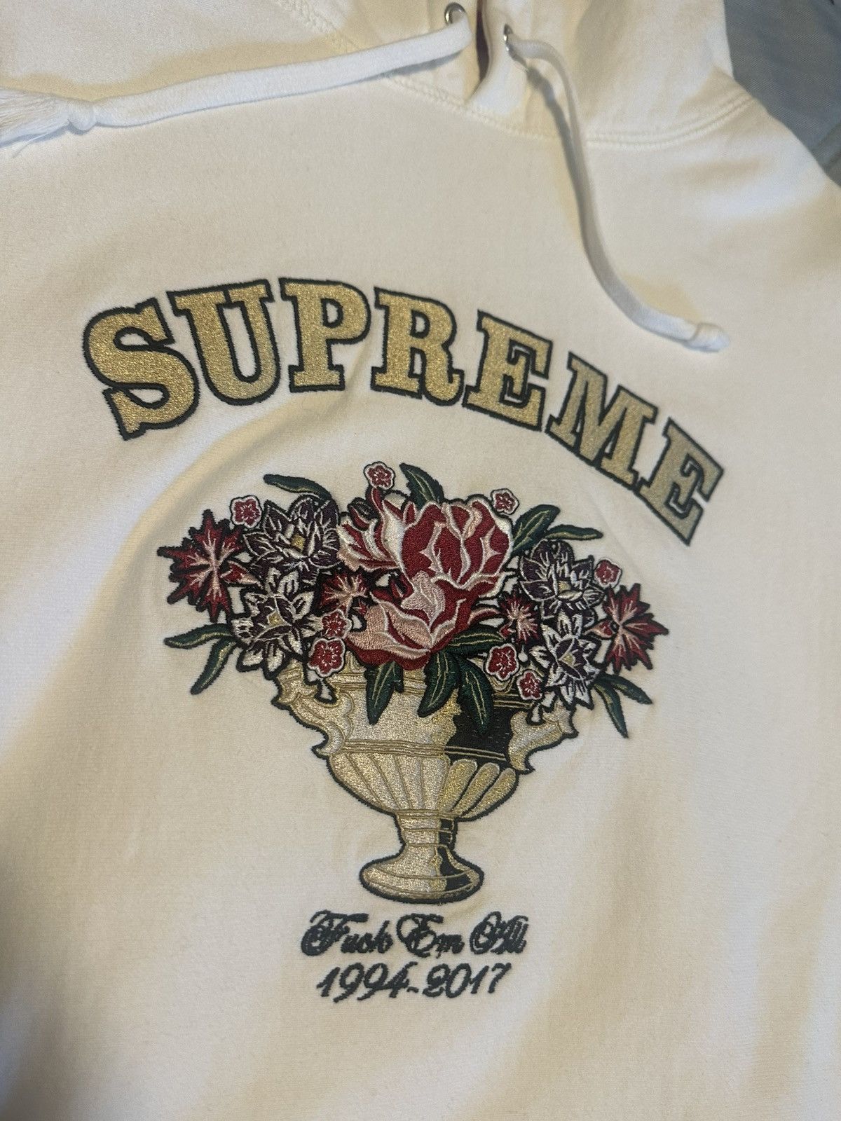 Supreme SS17 Fuck Em All Flower Banquet 1994-2017 Size US M / EU 48-50 / 2 - 2 Thumbnail