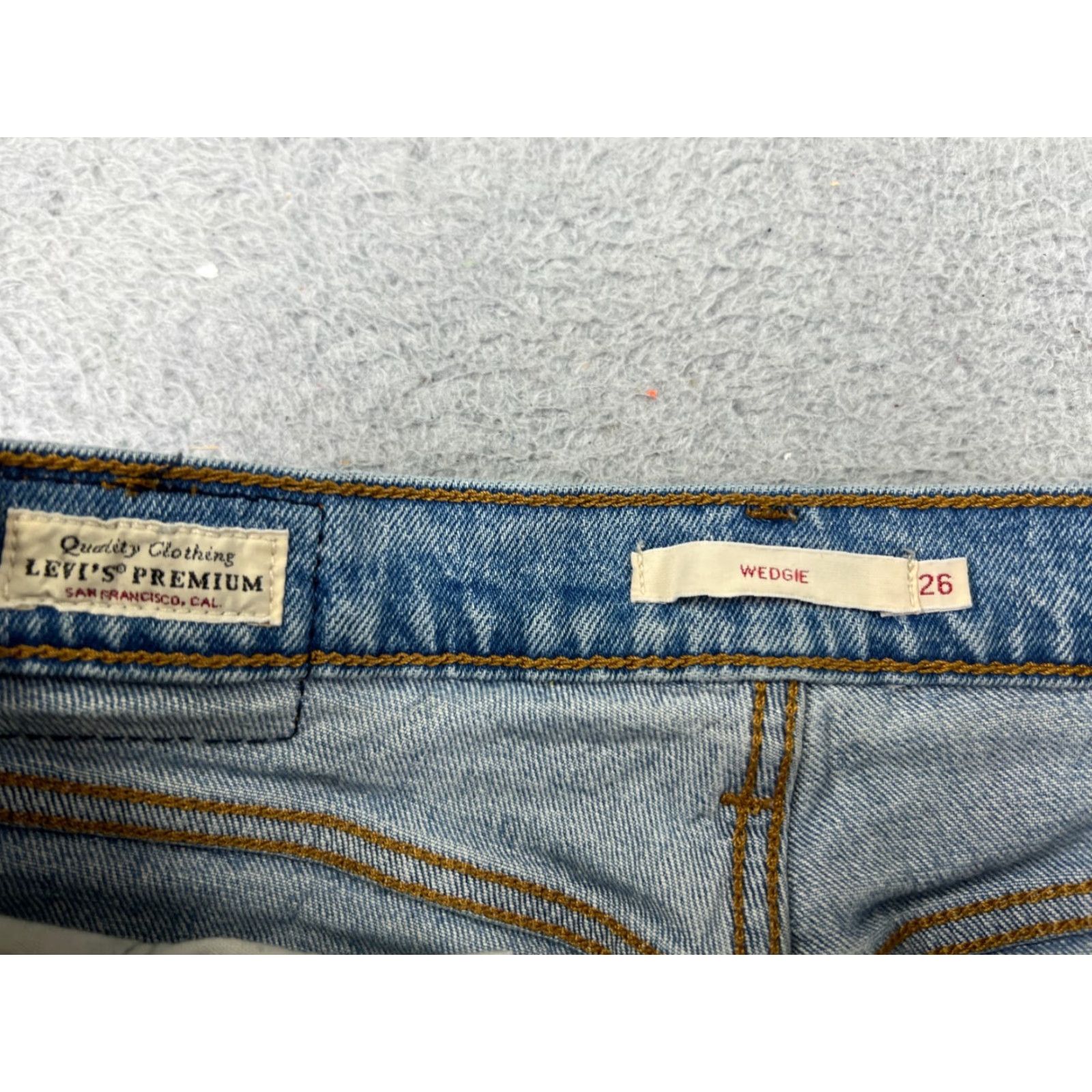 Levi's VINTAGE Levis Premium Jeans Womens 26 Blue Denim Levi's Wedgie Fit Mid Rise Distressed Stretch 5-Pocket Size 26" / US 2 / IT 38 - 4 Thumbnail