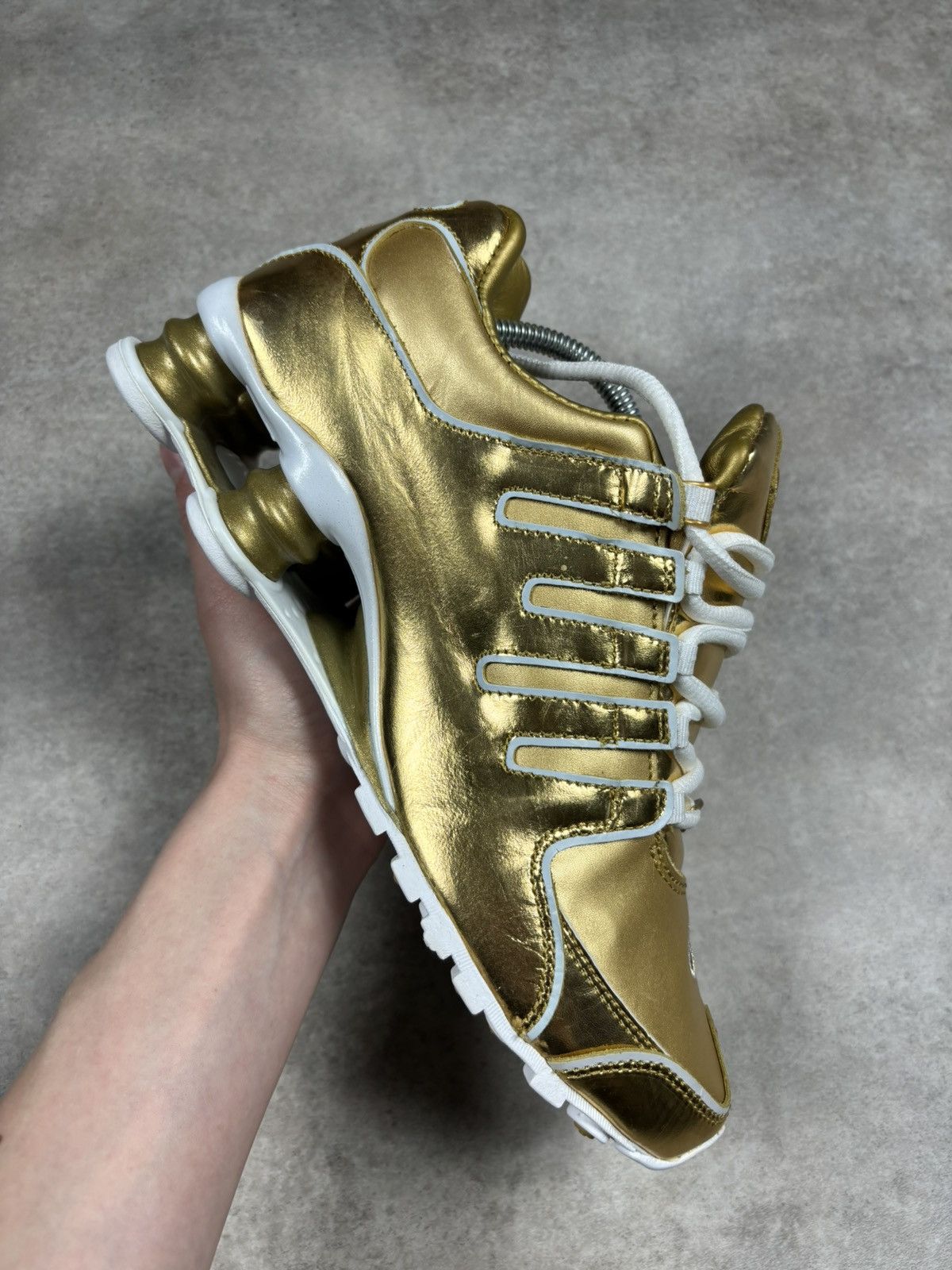 Nike RARE 2007 vintage never worn gold Nike Shox NZ Oro Bianco Size US 7.5 / IT 37.5 - 6 Thumbnail