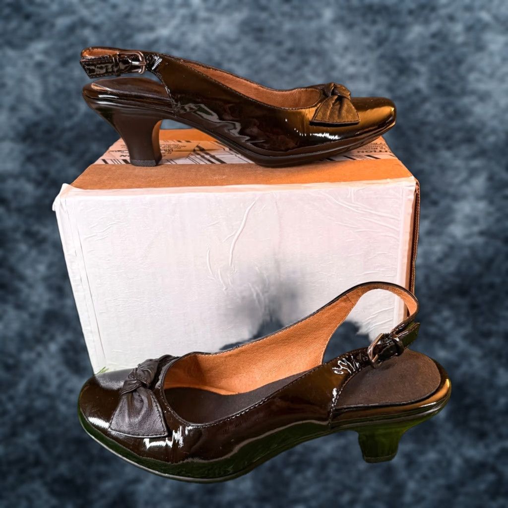 Vintage Sofft Black Patent Leather Slingback Pumps Kitten Heel Dress Shoes Womens 7 M Size M / US 6-8 / IT 42-44 - 1 Thumbnail