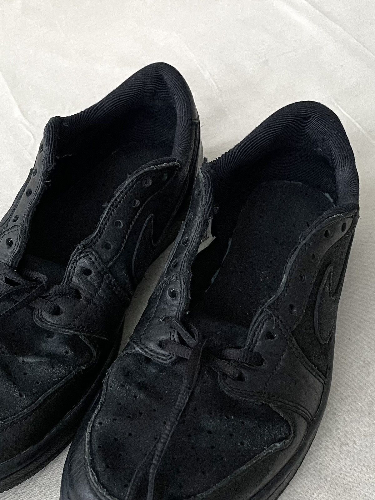 Jordan Brand Nike Air Jordan 1 Low Premium Tripple Black JP 919701-010 Size US 9 / EU 42 - 16 Thumbnail