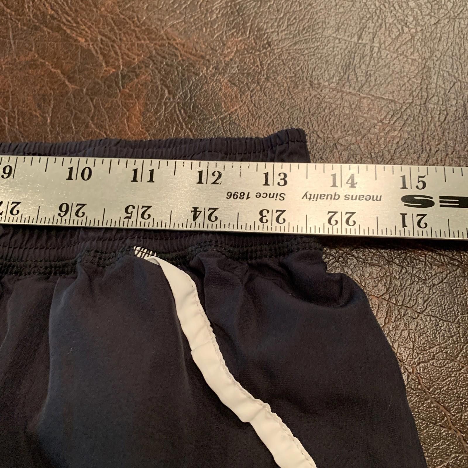 Champion Champion Shorts Womens MED Black & White Running Shorts (351 Size 32" / US 10 / IT 46 - 7 Thumbnail