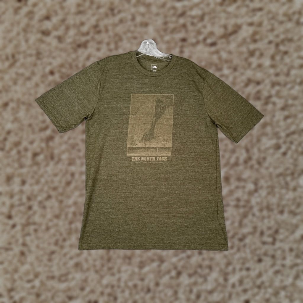 The North Face The North Face Shirt Men M Green Short Sleeve Crew Neck Cotton Blend Size US M / EU 48-50 / 2 - 1 Thumbnail