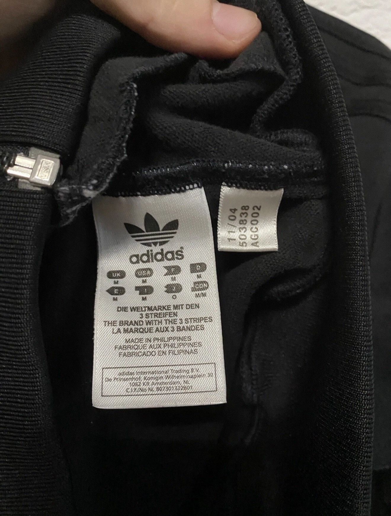 Adidas Vintage Adidas All Black Zip Sz M Size US M / EU 48-50 / 2 - 4 Thumbnail