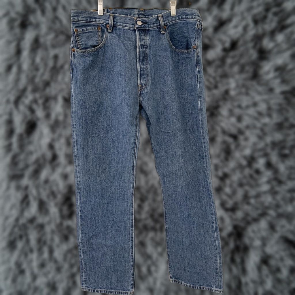 Levi's Men Levi’s 501 Jeans Vintage 90s Size 38 x 32 Button Fly Regular Inseam 32 Blue Denim Straight Size US 38 / EU 54 - 1 Thumbnail