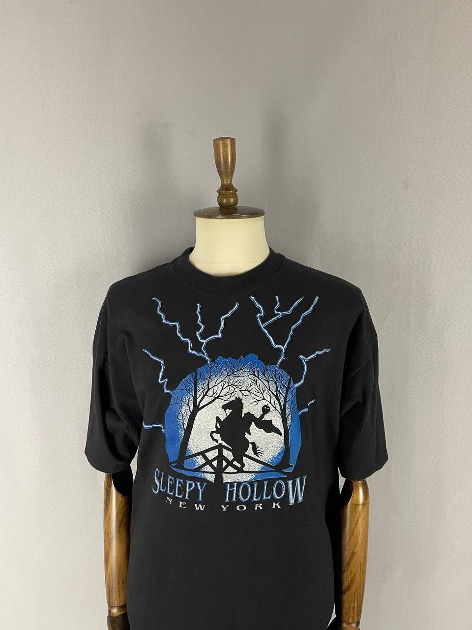 Vintage Sleepy Hollow Tee T Shirt New York Vintage 1990s Size US XXL / EU 58 / 5 - 2 Thumbnail