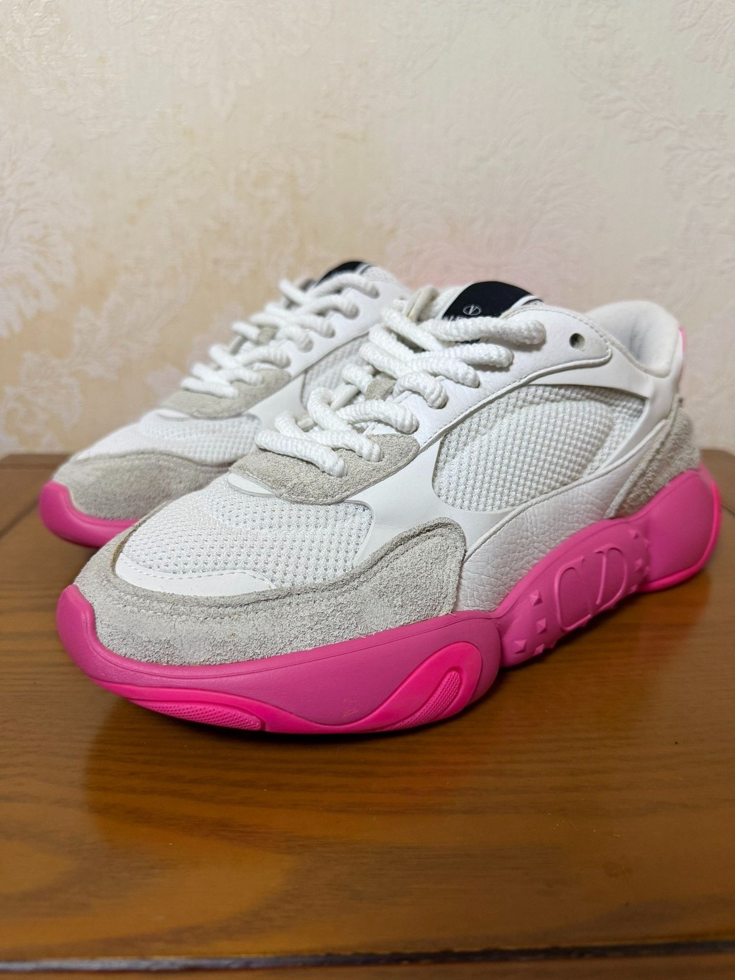 Valentino Valentino Pink Lowtop Sneakers 10 Men Size US 10 / EU 43 - 1 Thumbnail
