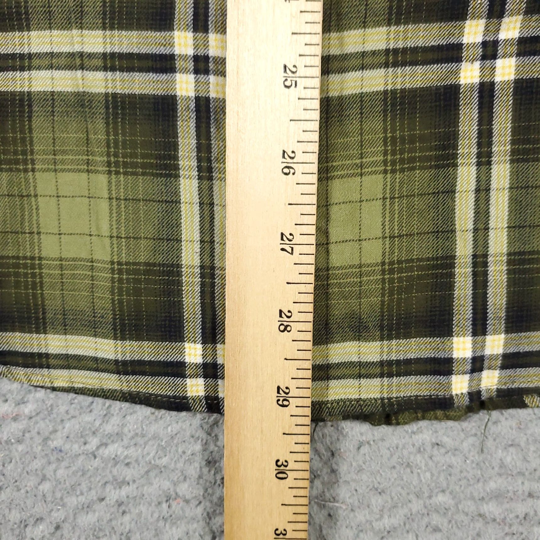 American Eagle Outfitters American Eagle Outfitters Shirt Mens Medium Green Plaid Button-Up Long Sleeve Cotton Size US M / EU 48-50 / 2 - 4 Thumbnail