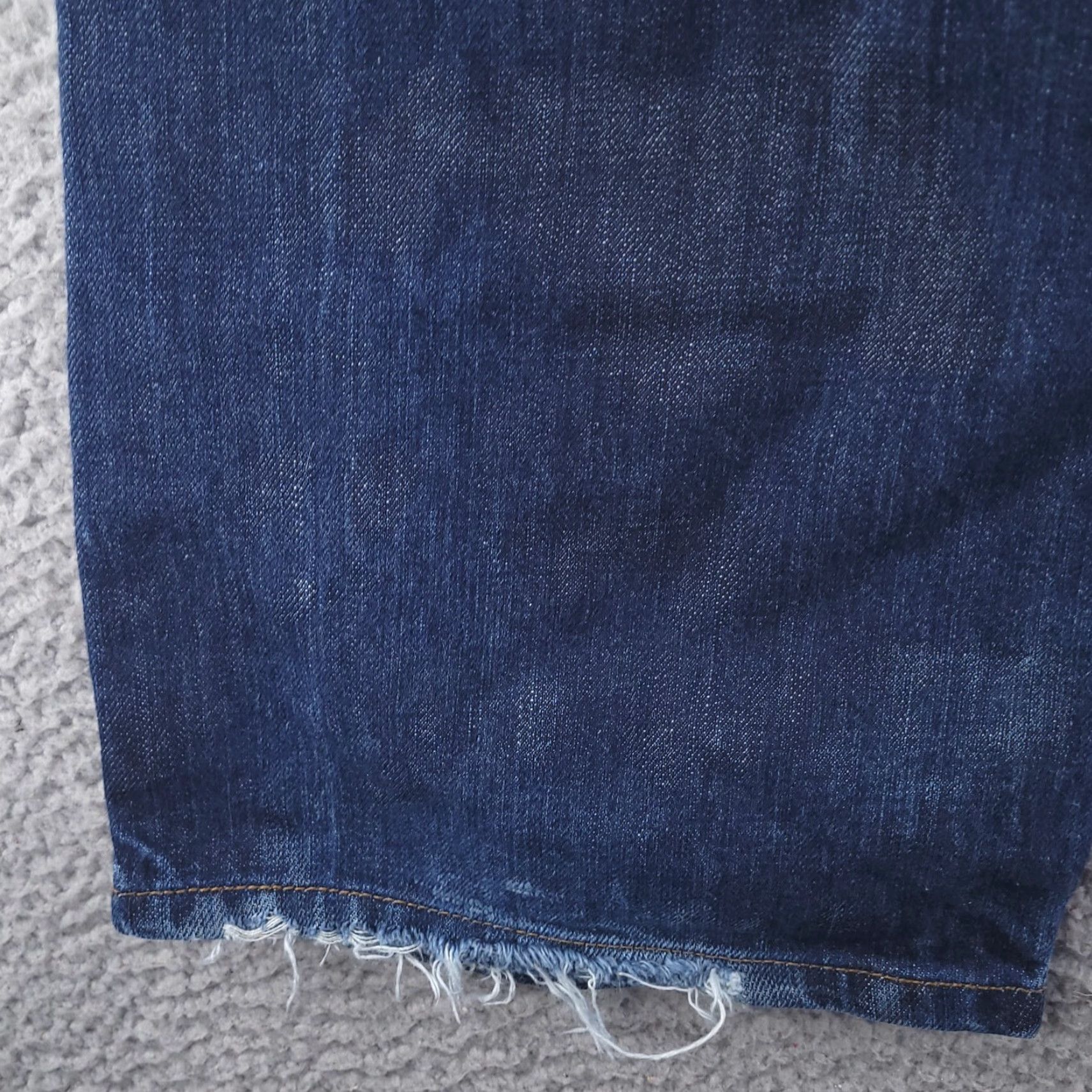 Levi's Levi's Jeans Mens Regular 38x31 Blue Dark Cotton Denim Button Fly Jeans Men 38 31 Blue Dark Cotton Regular Straight Mens Size US 38 / EU 54 - 4 Thumbnail