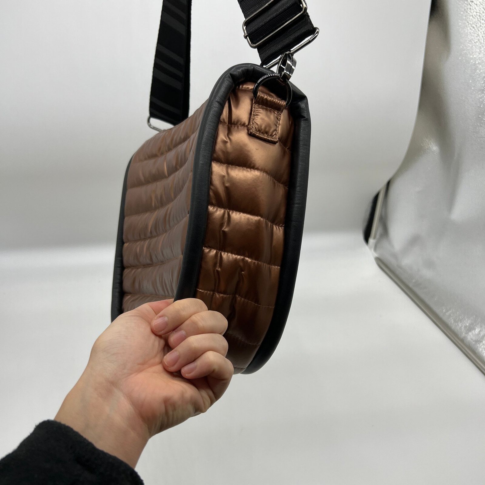 Other Think Royln Audrey VL Trim Crossbody Purse Pearl Copper Colo Size ONE SIZE - 7 Thumbnail