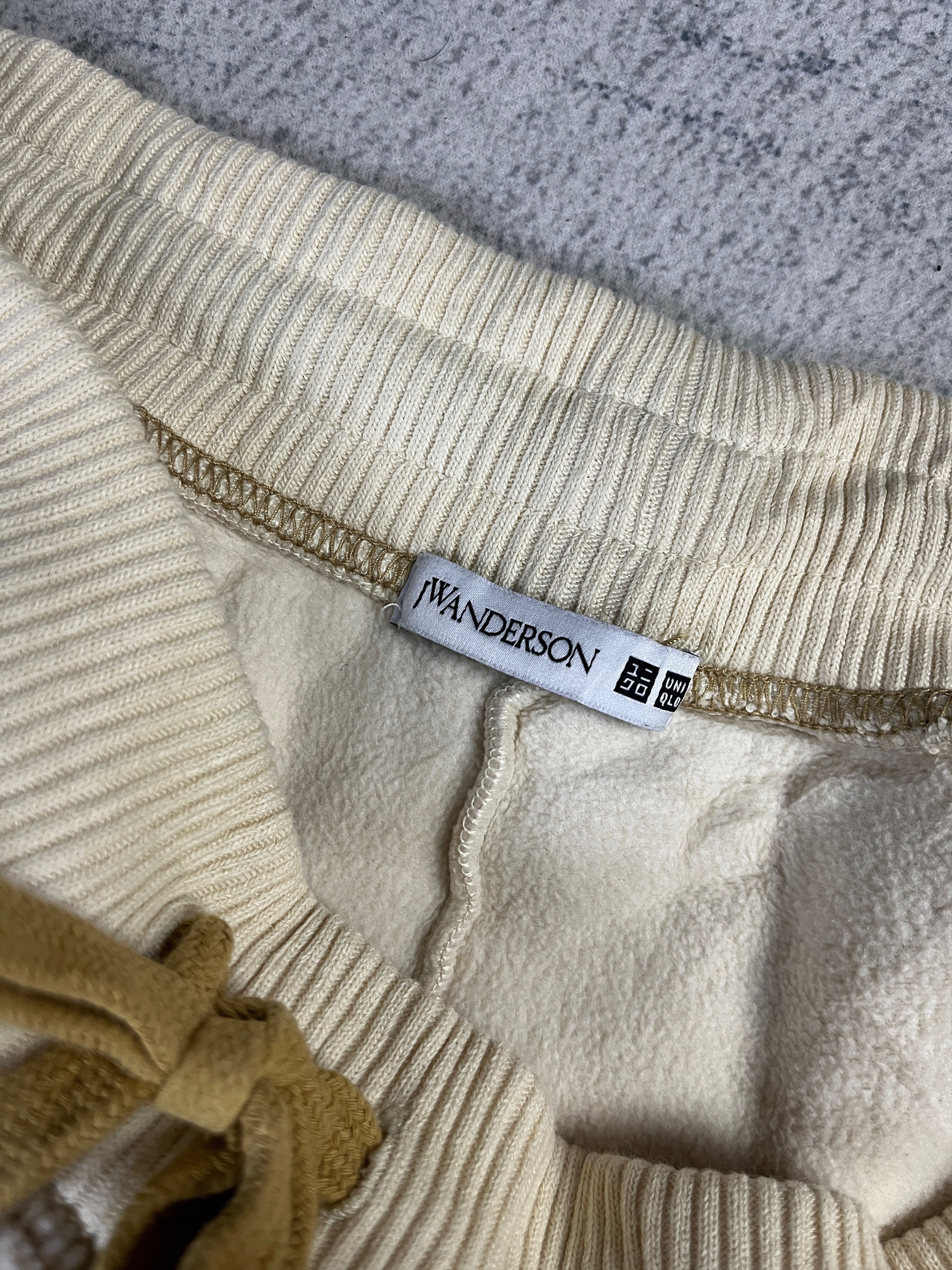 Japanese Brand J.W. Anderson X Uniqlo Fleece Sweatpants XL Size US 34 / EU 50 - 9 Thumbnail
