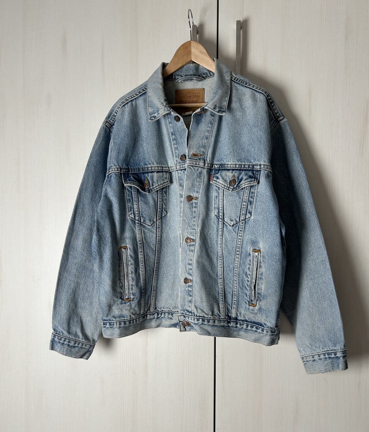 Levi's Vintage Clothing Vintage Levis 90s denim jacket mens size M Size US M / EU 48-50 / 2 - 4 Thumbnail