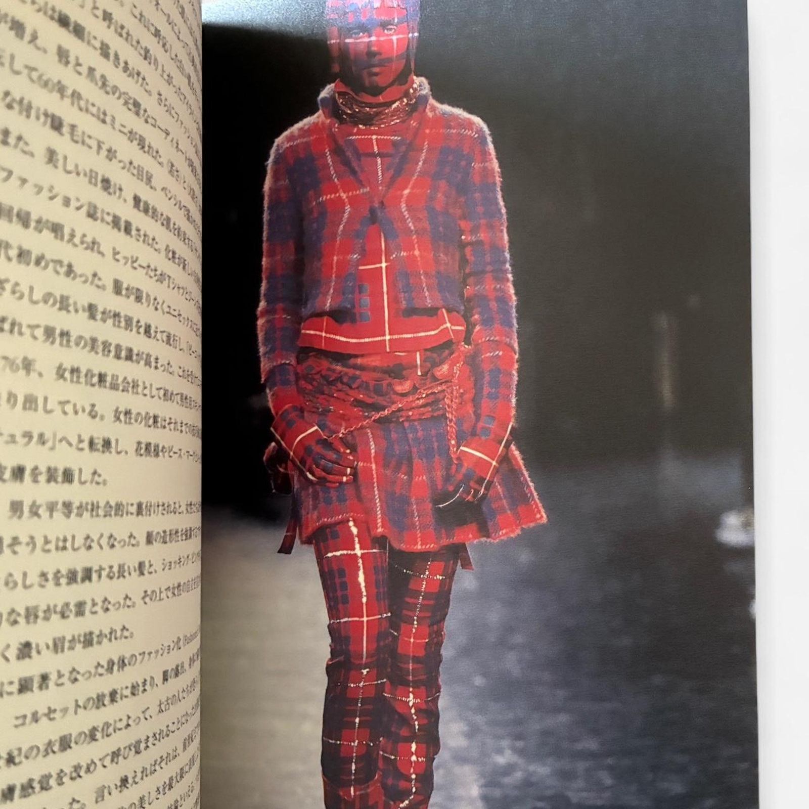 Chanel × Vintage × Yohji Yamamoto Dress Study Fashion History Book Chanel Style etc. Size ONE SIZE - 4 Thumbnail