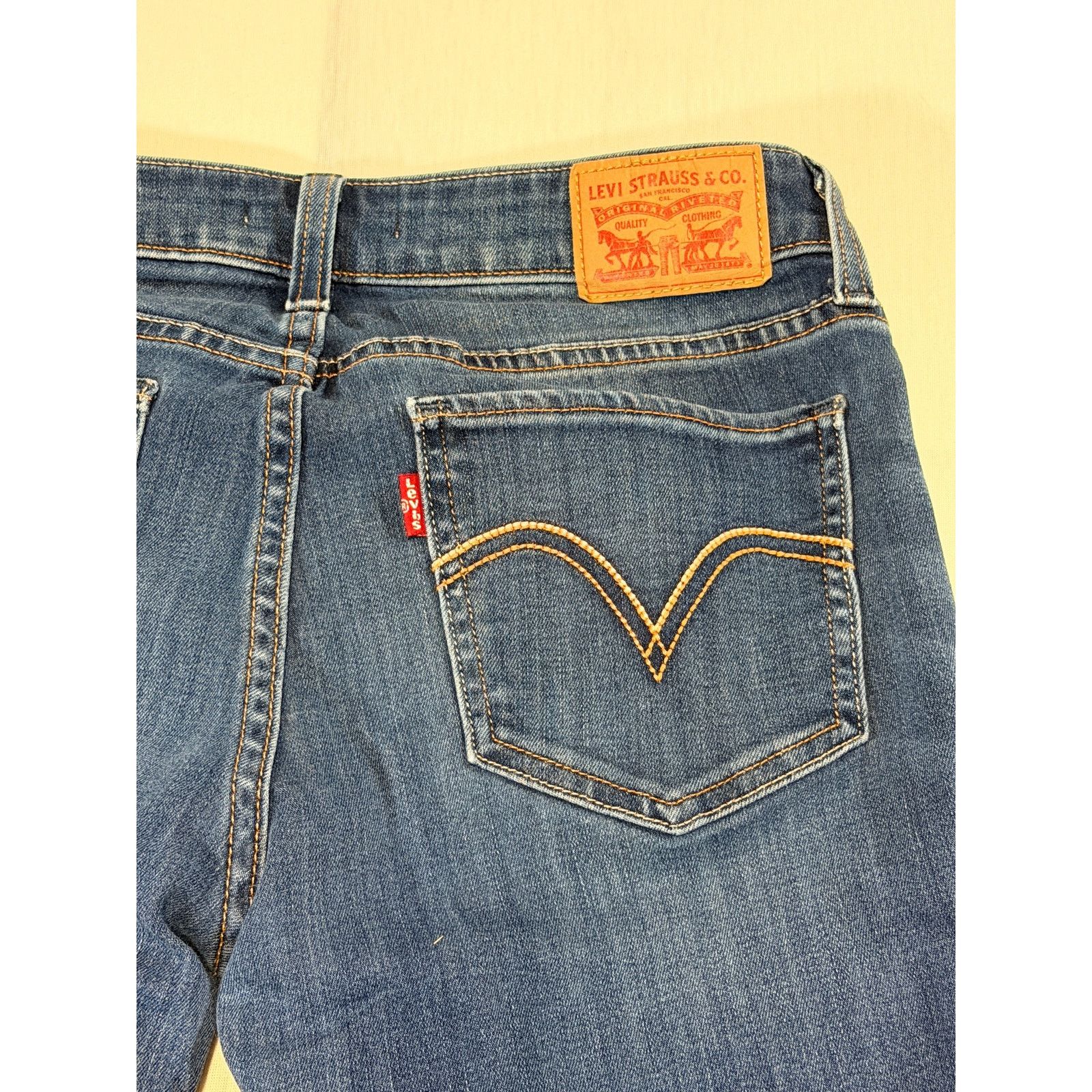 Levi's Levi’s Women’s Skinny Jeans Stretch Denim Mid Rise Red Tab Size 29" - 3 Thumbnail
