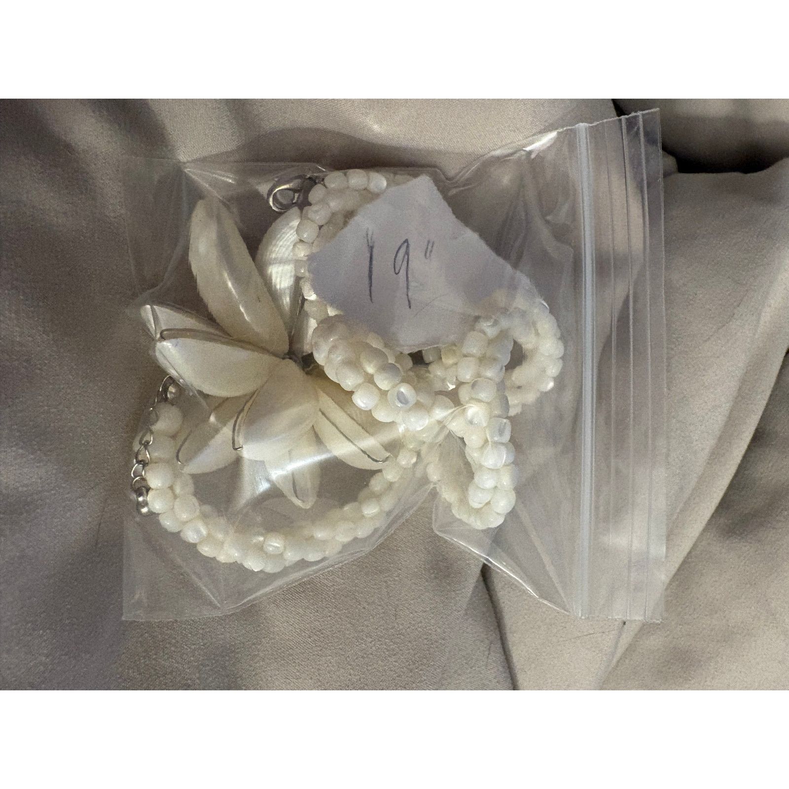 Other Vintage Mother of Pearl Flower Necklace White Beaded 19" Size ONE SIZE - 12 Thumbnail