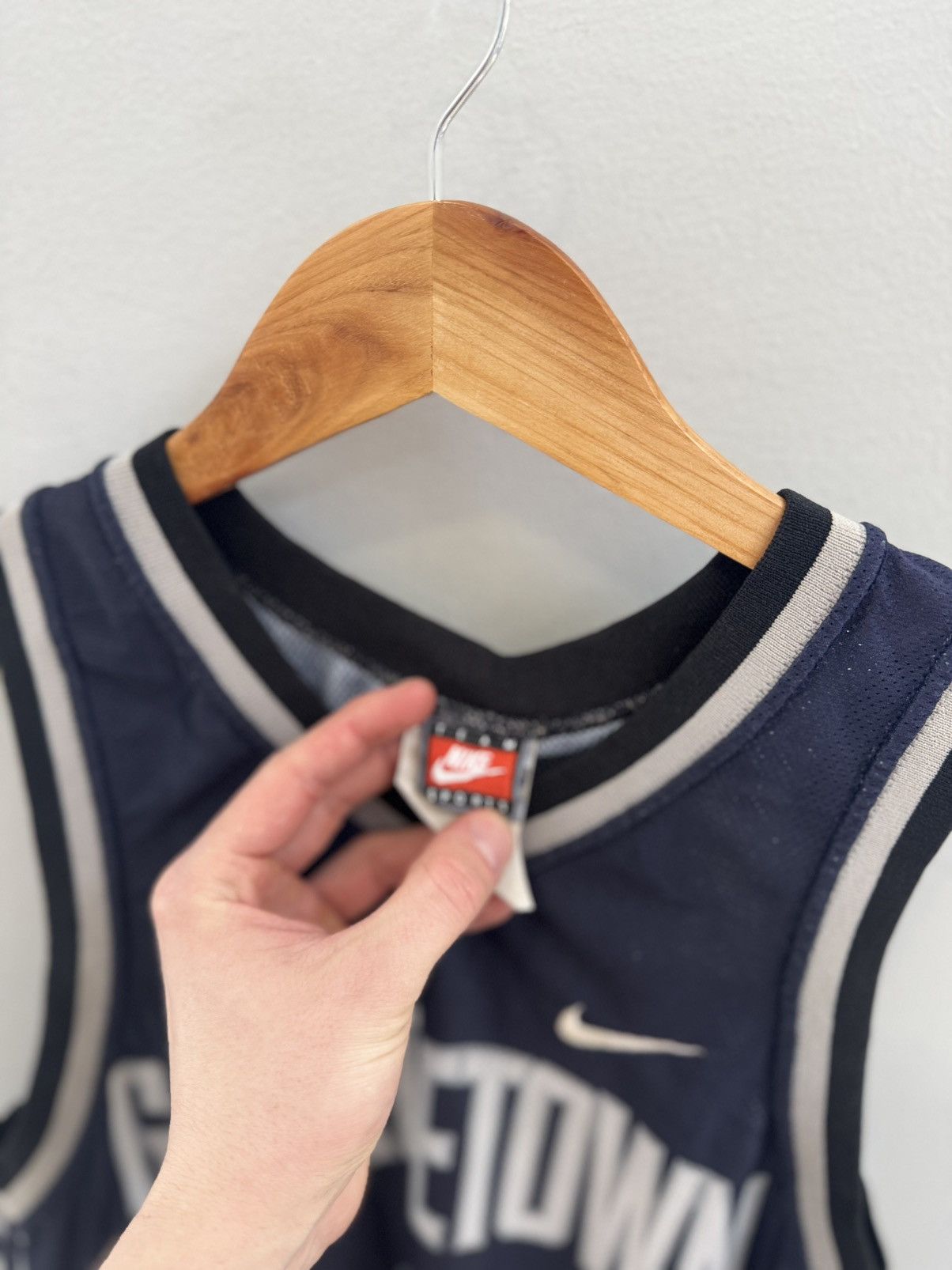 Nike Georgetown Hoyas Jersey - Allen Iverson (3) Size US S / EU 44-46 / 1 - 3 Thumbnail