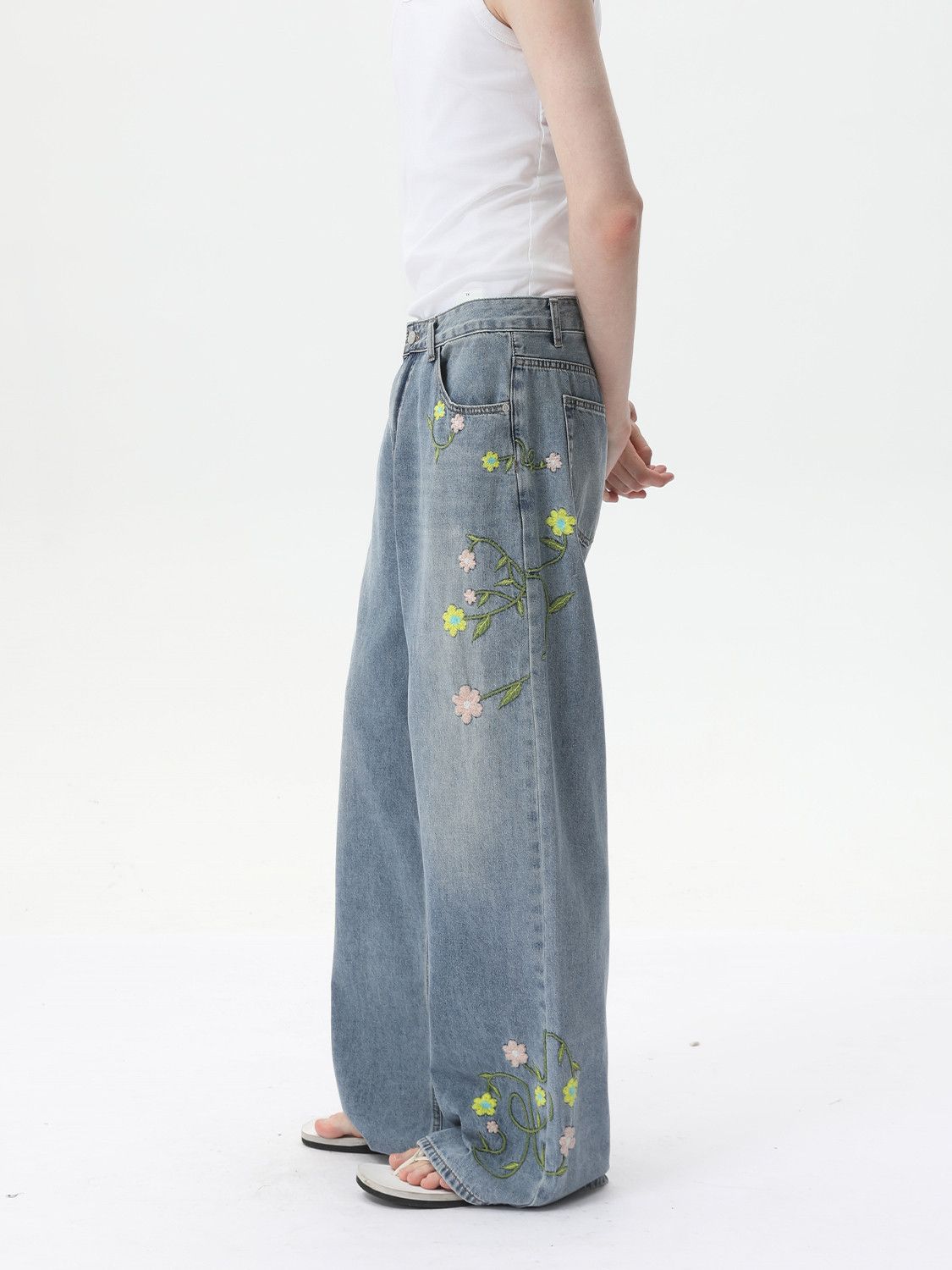 Other Men’s Floral embroidered statement jeans Size US 30 / EU 46 - 4 Thumbnail