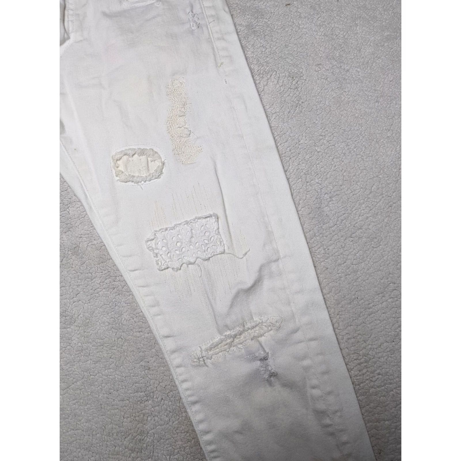 Vintage Pilcro and the Letterpress Hyphen Womens 26 2 White Jeans Skinny Patches Destroy Skinny Jeans Womens 26 White Denim Slimming Modern 90s? Size 30" / US 8 / IT 44 - 4 Thumbnail