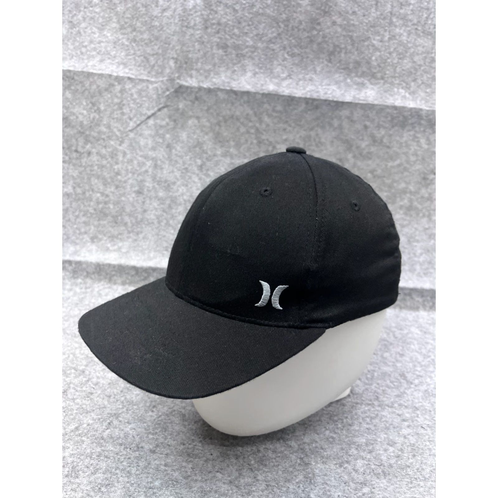 Hurley Hurley Hat Cap Fitted Adult Medium Black Polyester Cotton Blend Flexfit Skate Mens Cap 90s Beach Style Size ONE SIZE - 4 Thumbnail