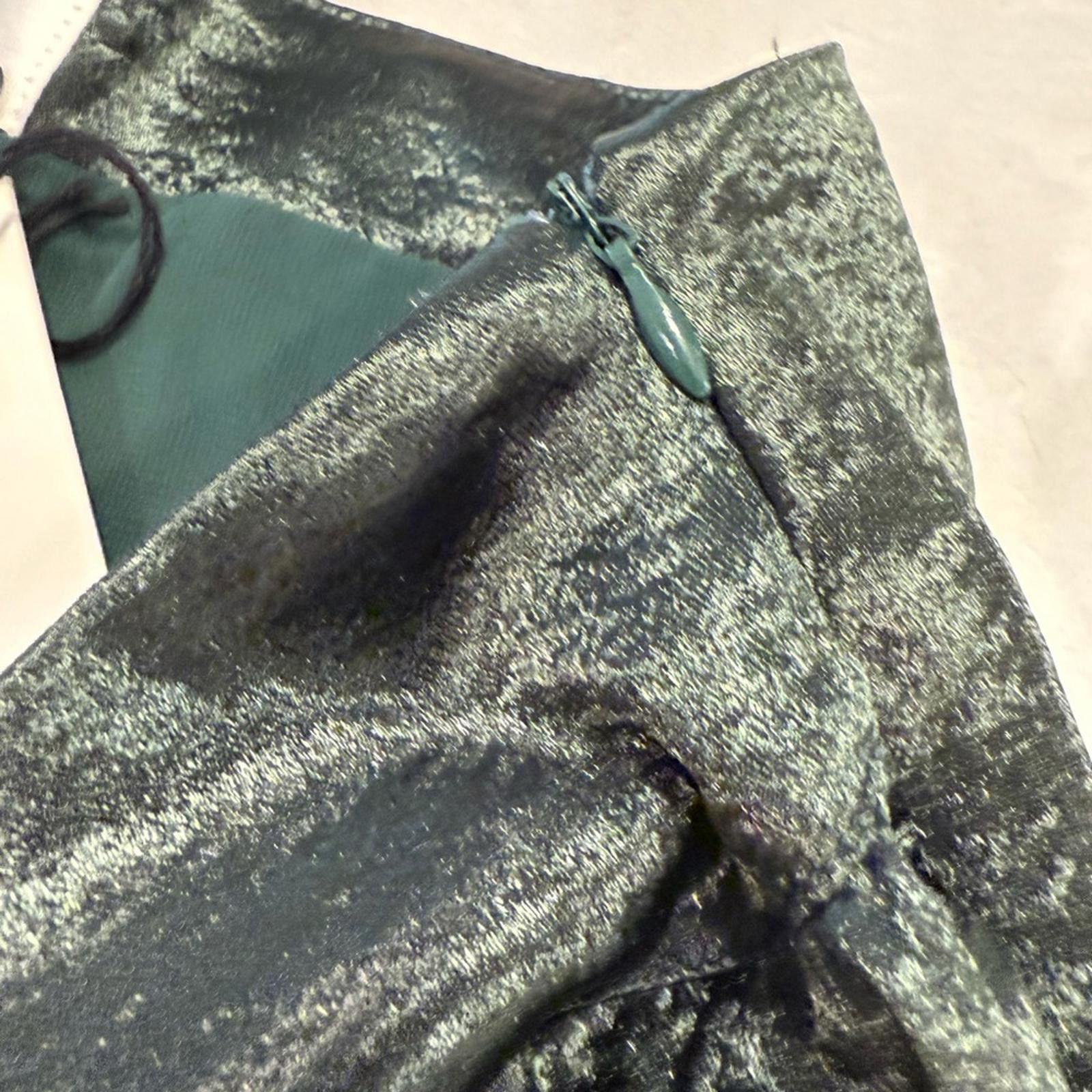 Other Lost + Wander forest green satin mini skirt side zip SZ M Size 32" / US 10 / IT 46 - 3 Thumbnail