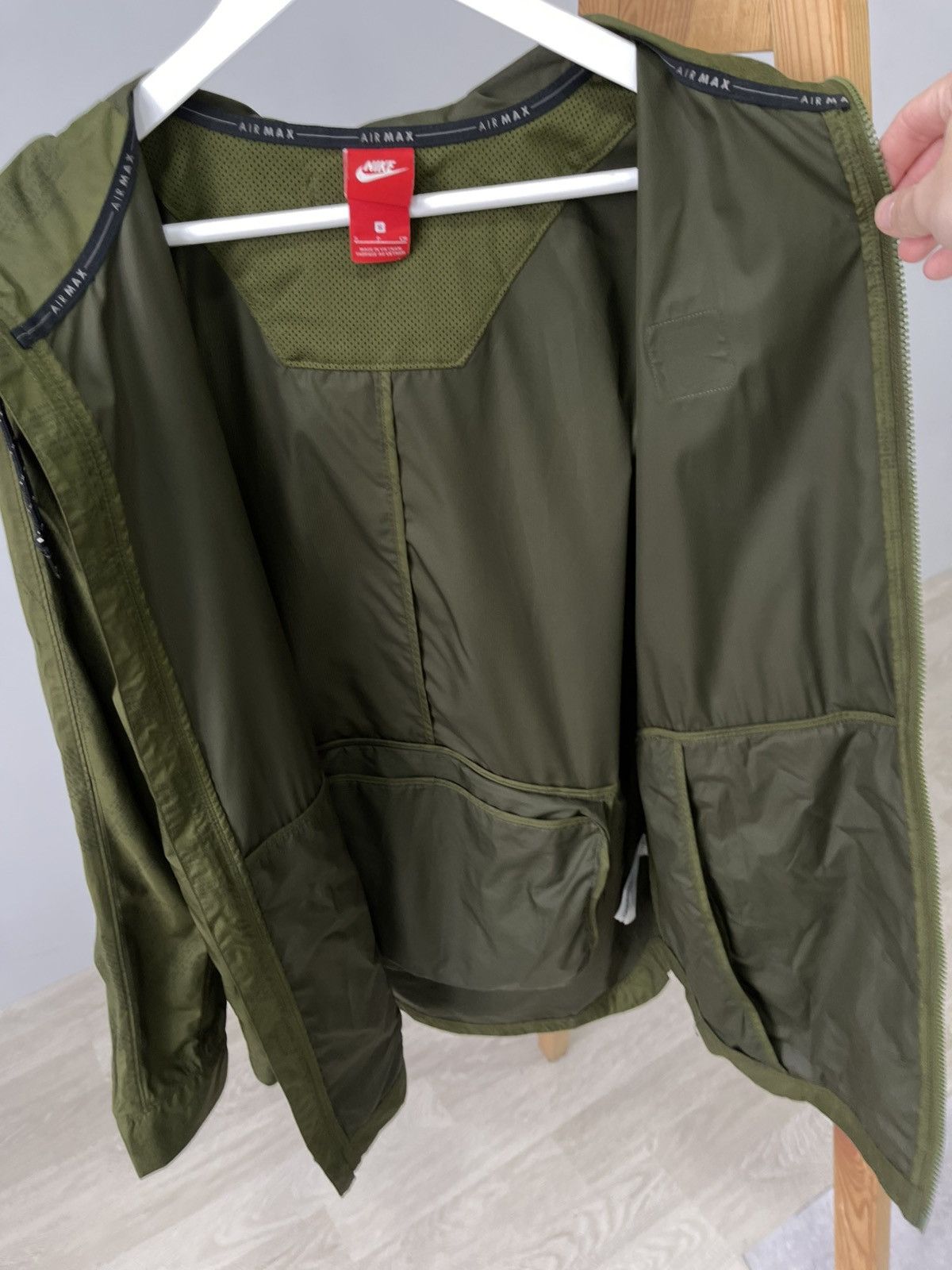 Nike Nike Air Max Woven Monogram Packable Windbreaker Jacket Size US S / EU 44-46 / 1 - 12 Thumbnail