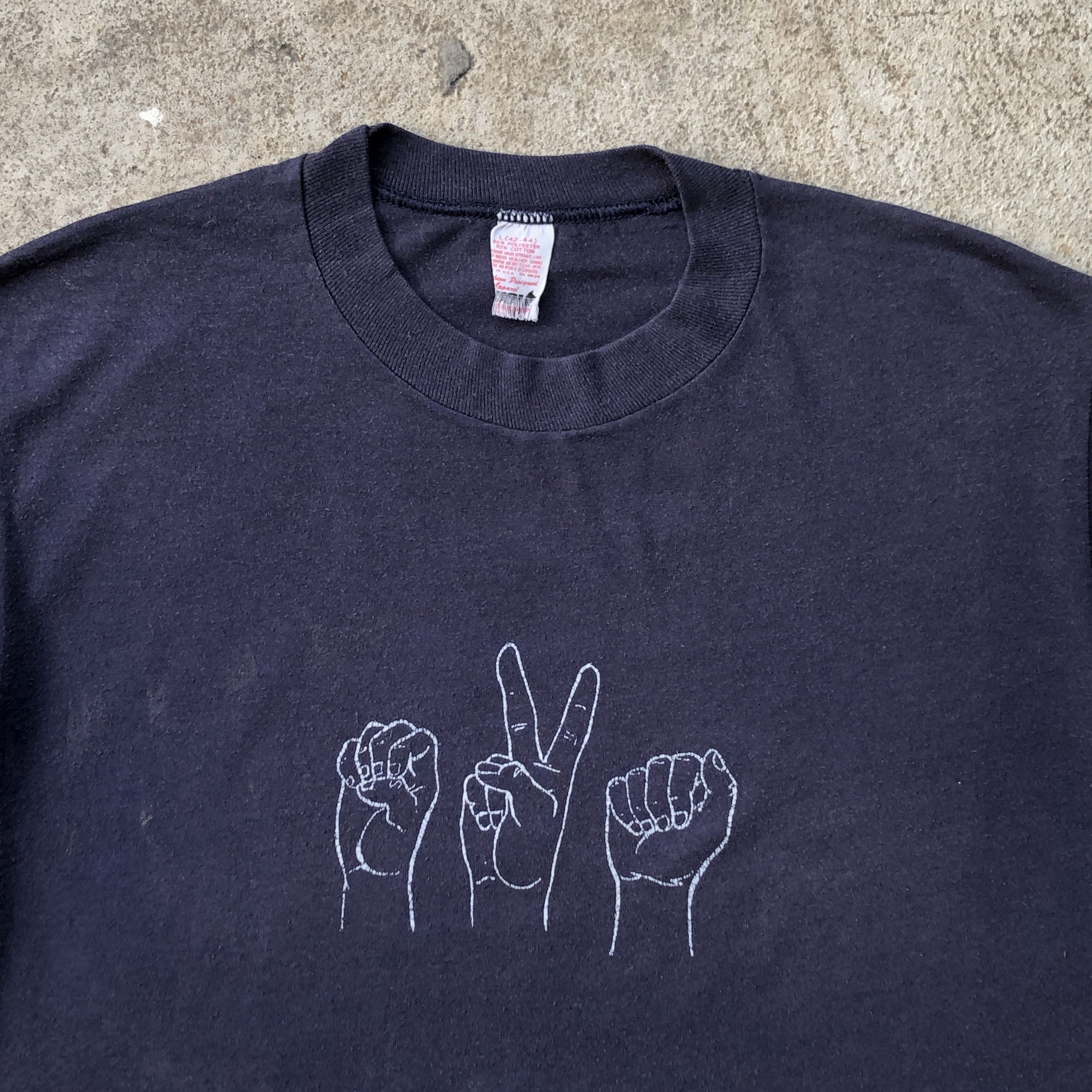 Vintage Vintage 80s American Sign Language tee faded navy L Size US L / EU 52-54 / 3 - 1 Thumbnail