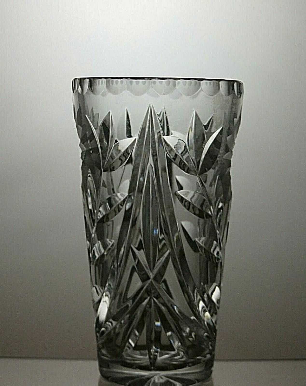 The Unbranded Brand Lovely Crystal Frosted Flower Cut Glass Vase 6 1/8" Size ONE SIZE - 5 Thumbnail