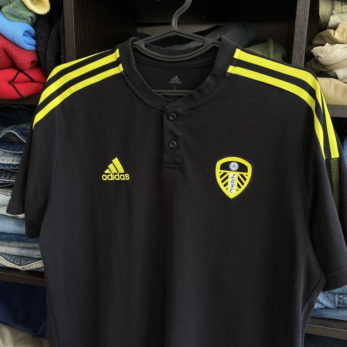 Adidas Mens Adidas Leeds United Small Logo Black basic soccer tee Size US L / EU 52-54 / 3 - 2 Thumbnail